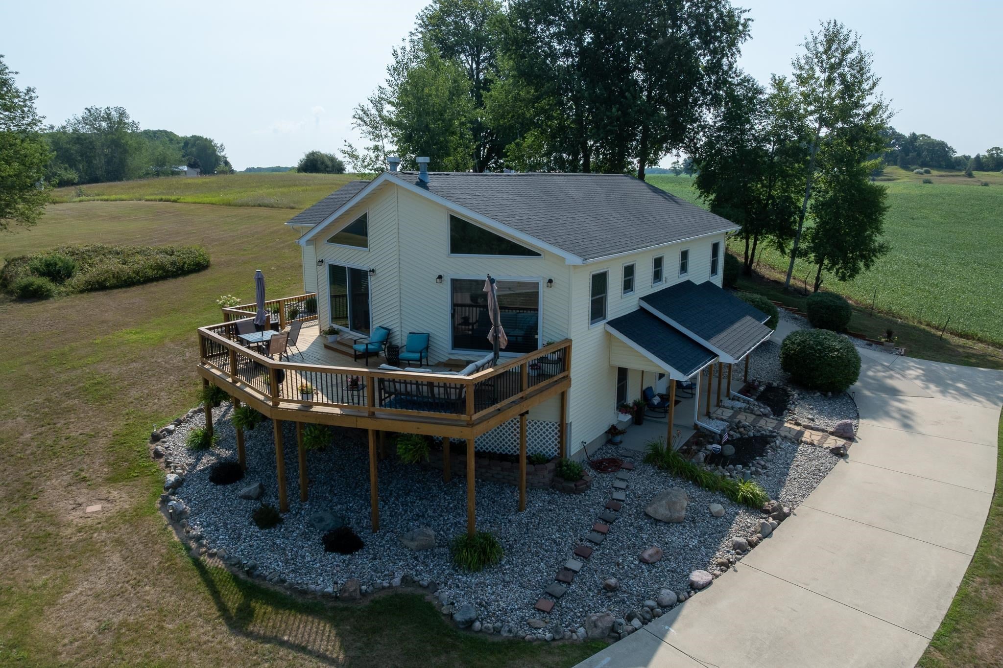1201 S Clubhouse Drive — photo