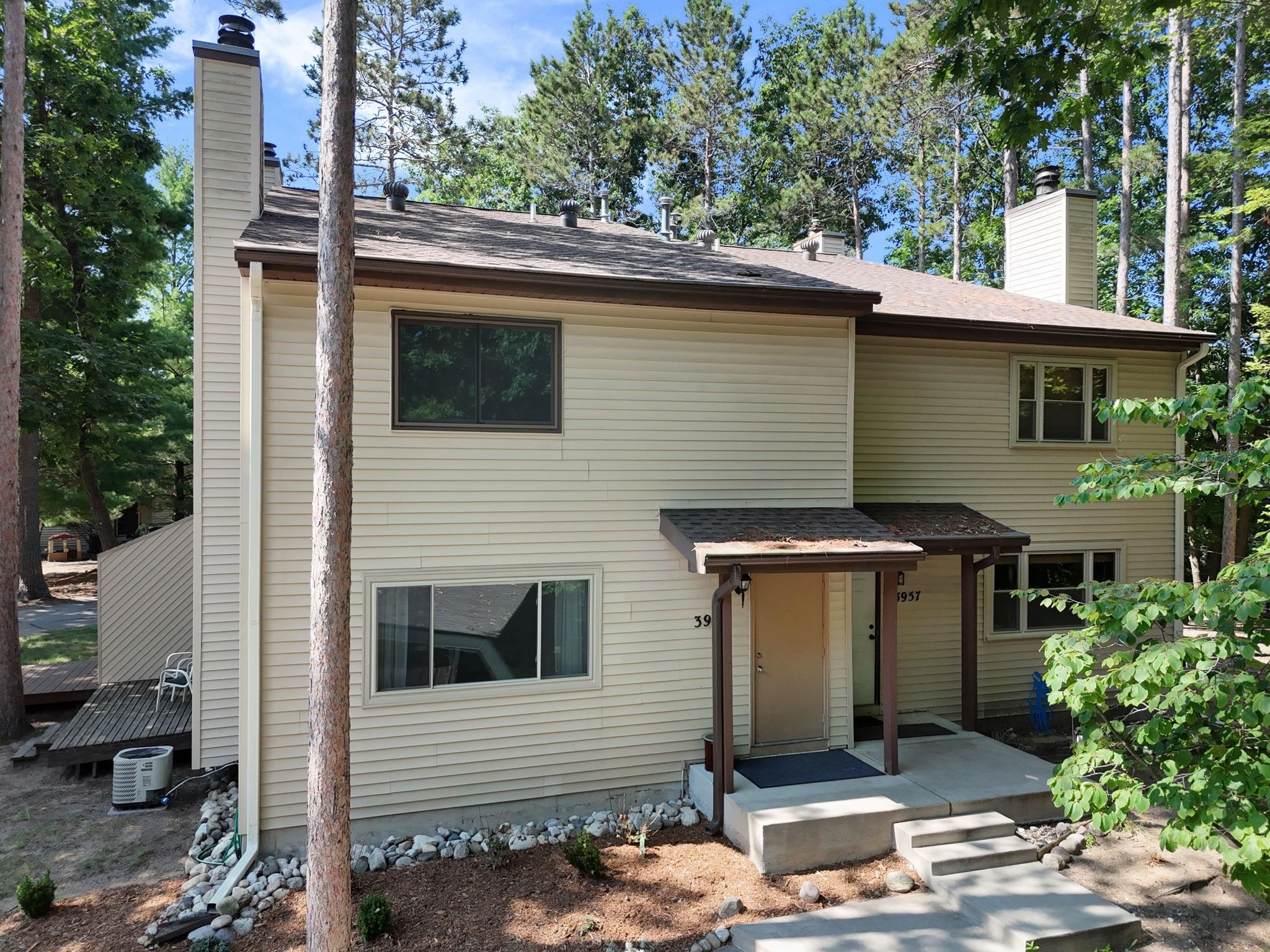 3955 Emily Lane — photo