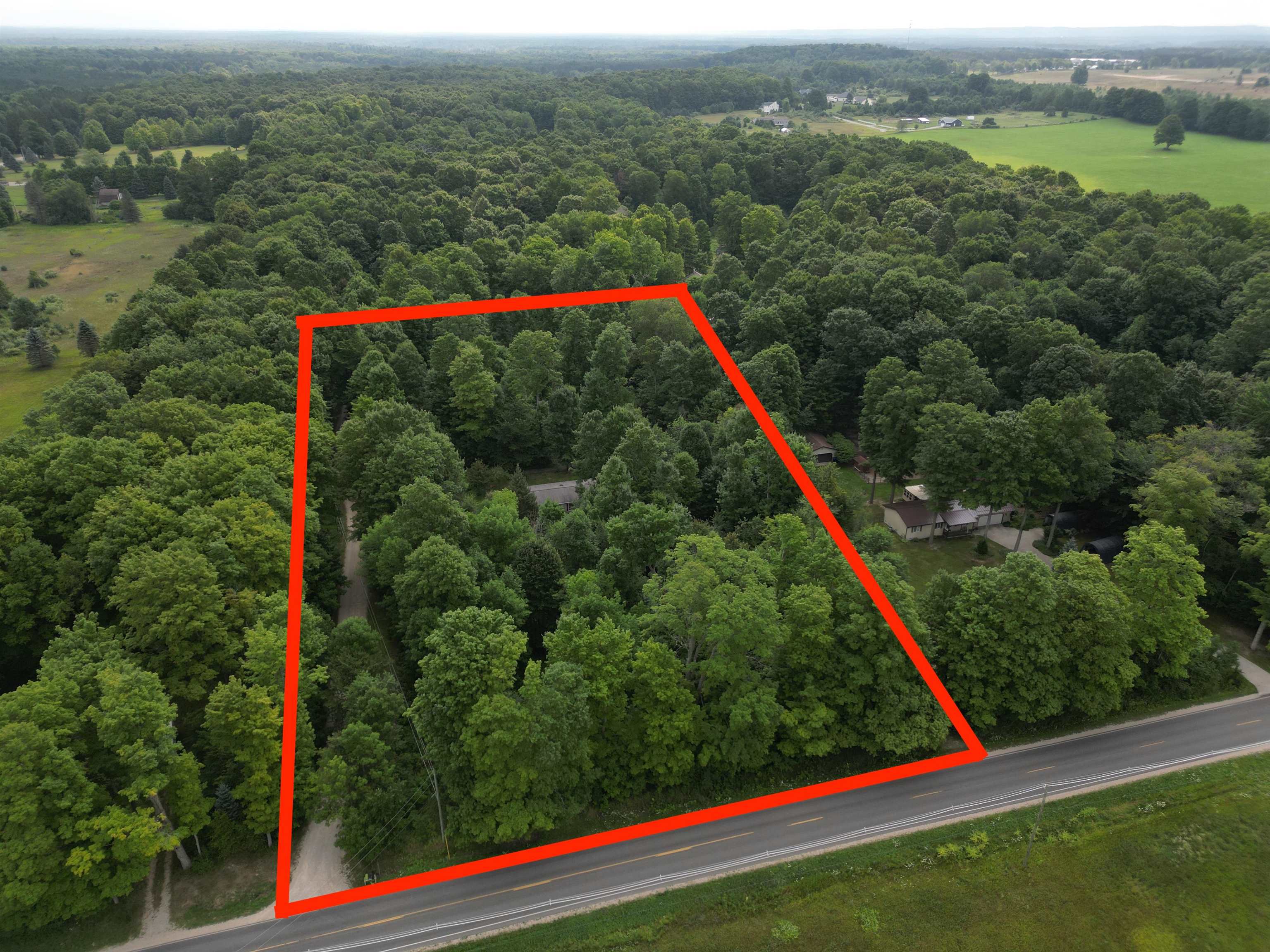 2783 Lake Ann Road — photo