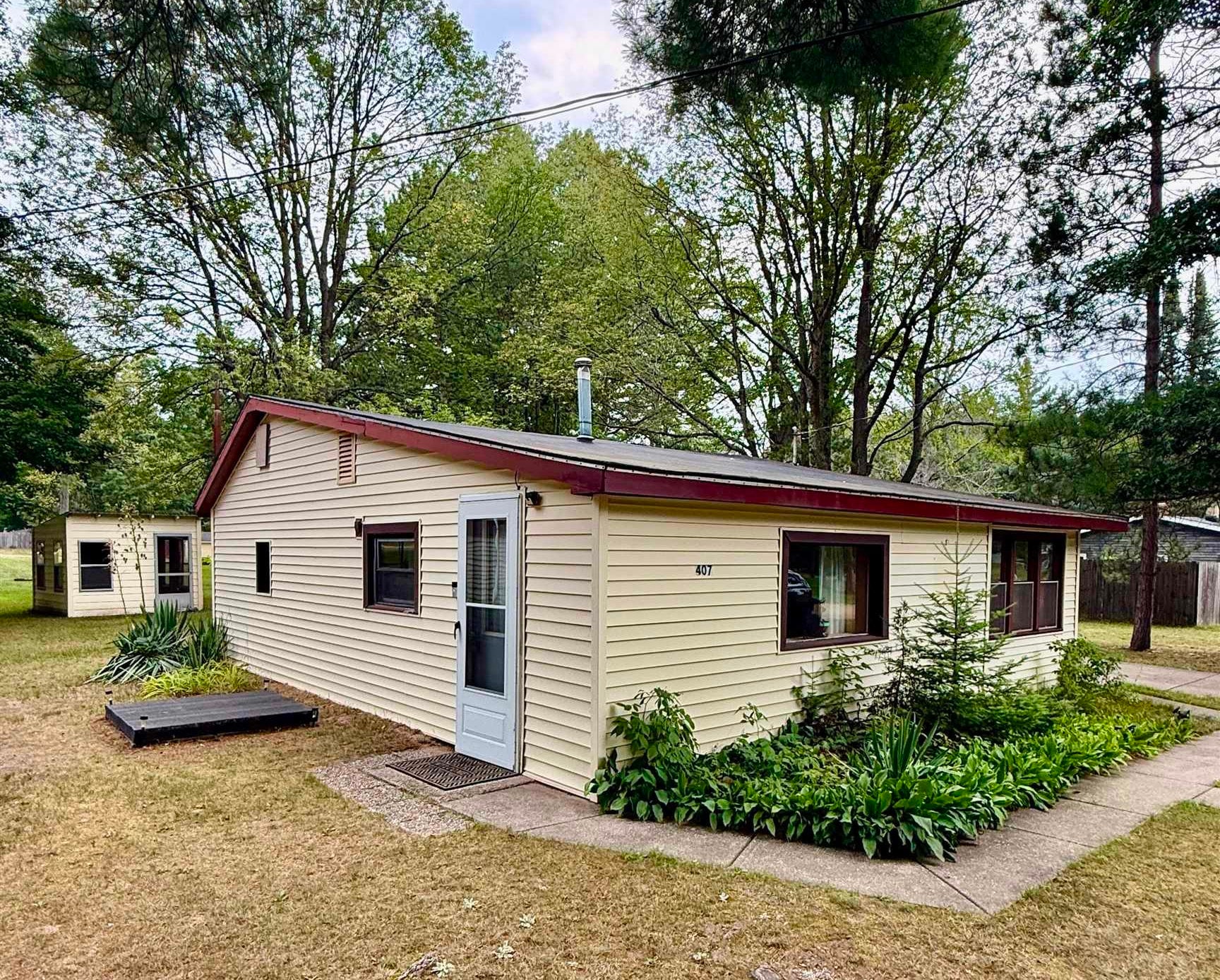 407 Hunter Drive — photo