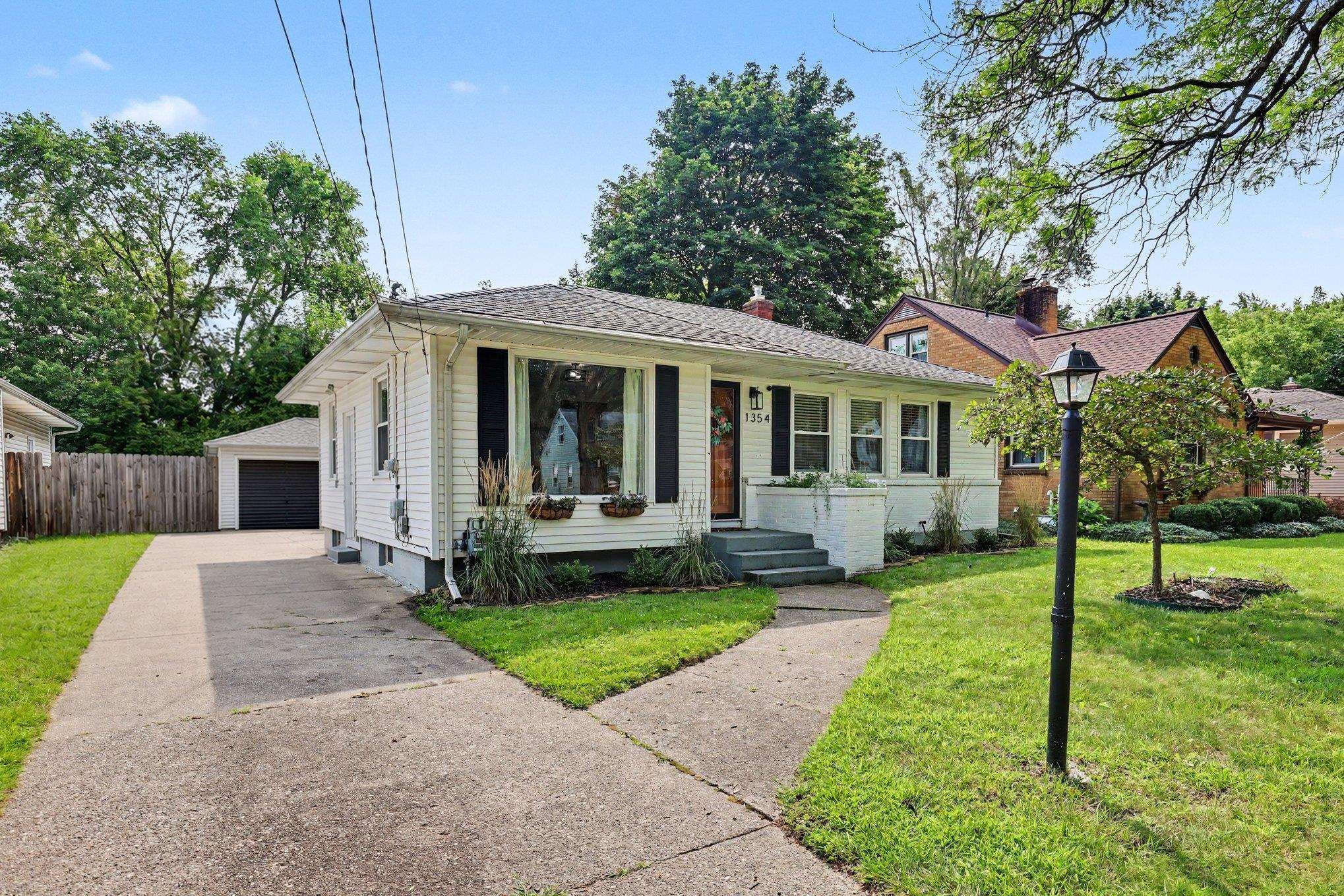 1354 Herrick Lot: 66 — photo