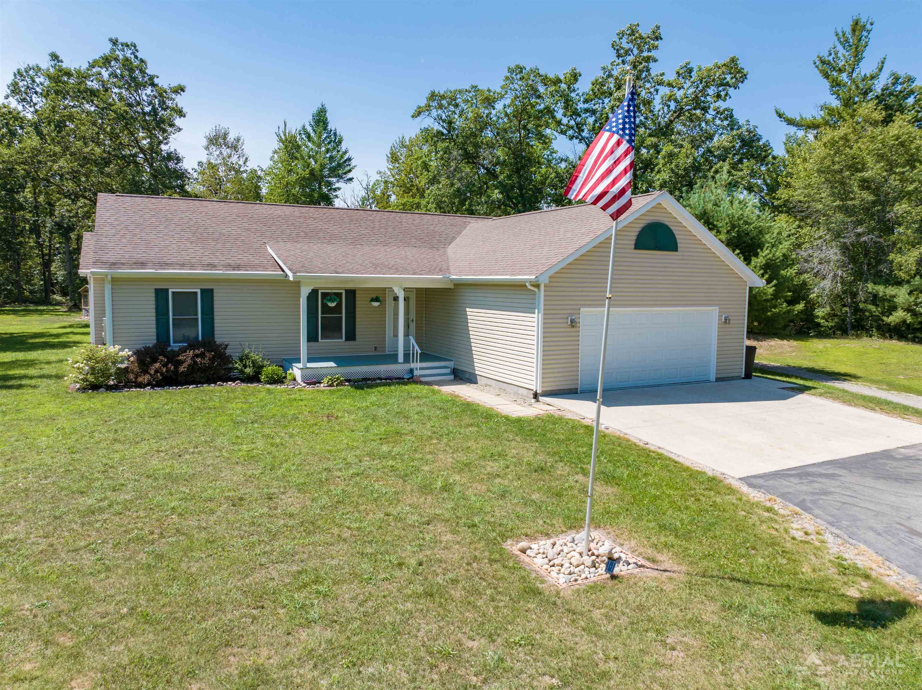 4809 E County Line Road — photo