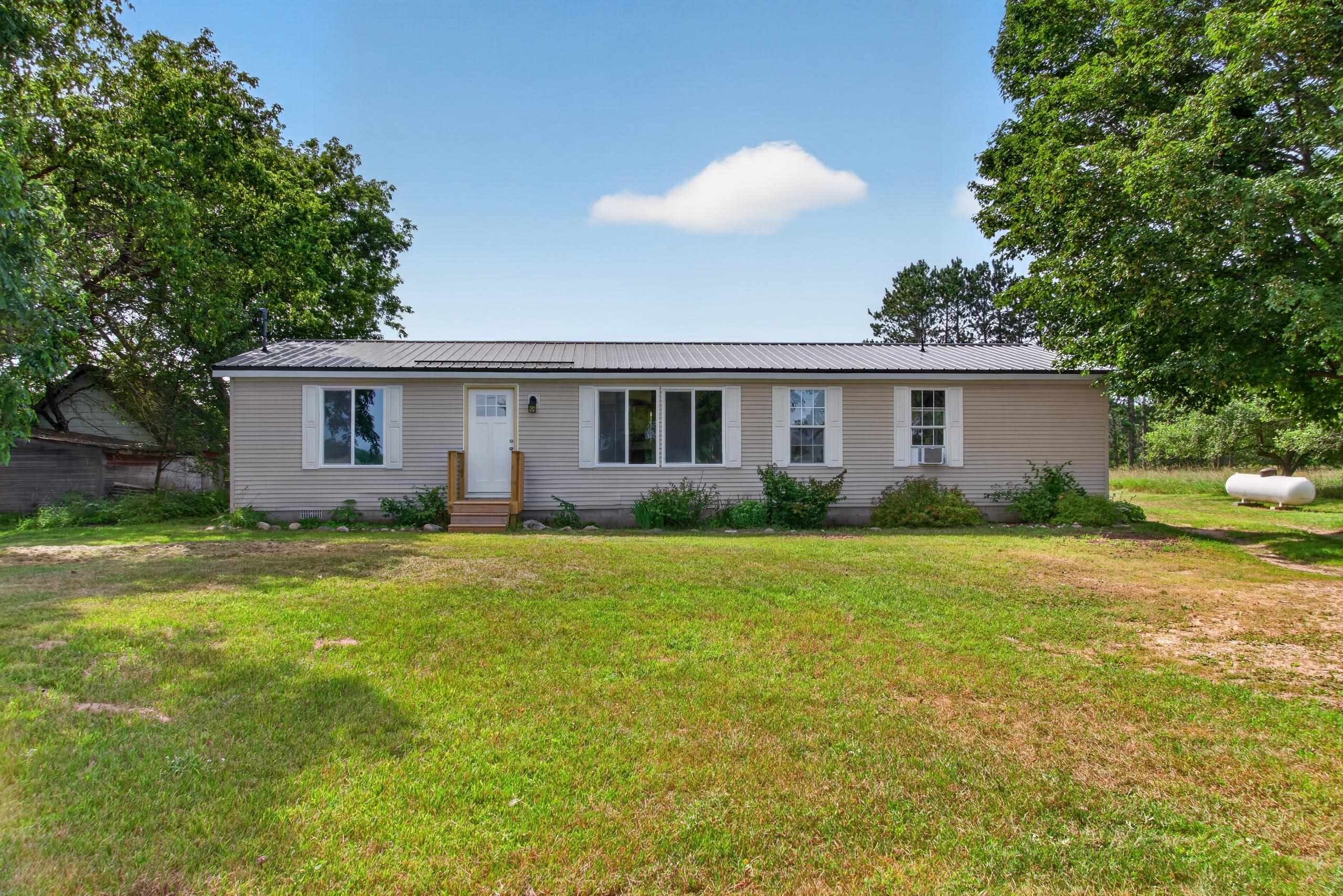 615 NE County Road 571 — photo