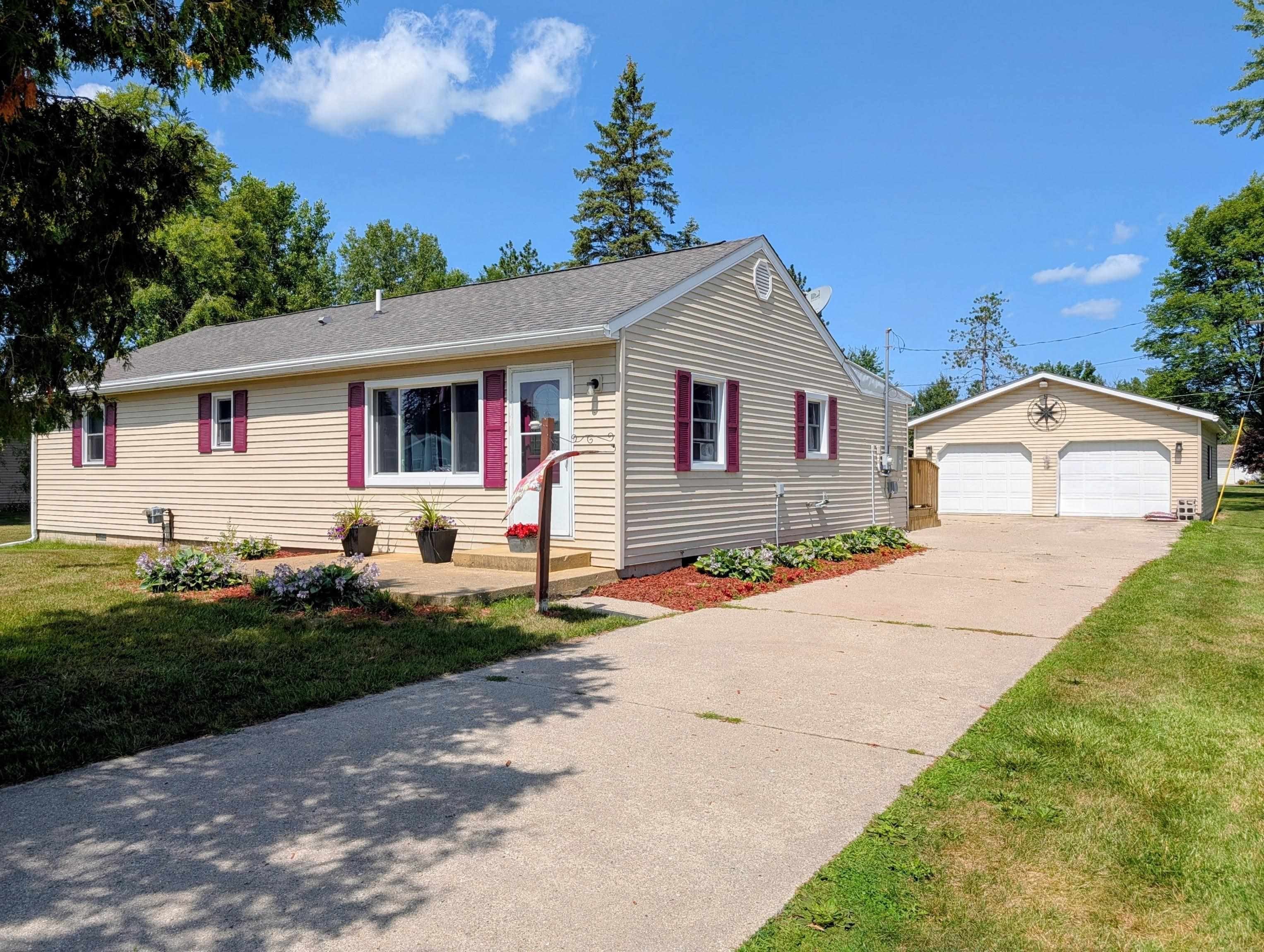 124 W Saginaw Street Lot: 3 & 4 — photo