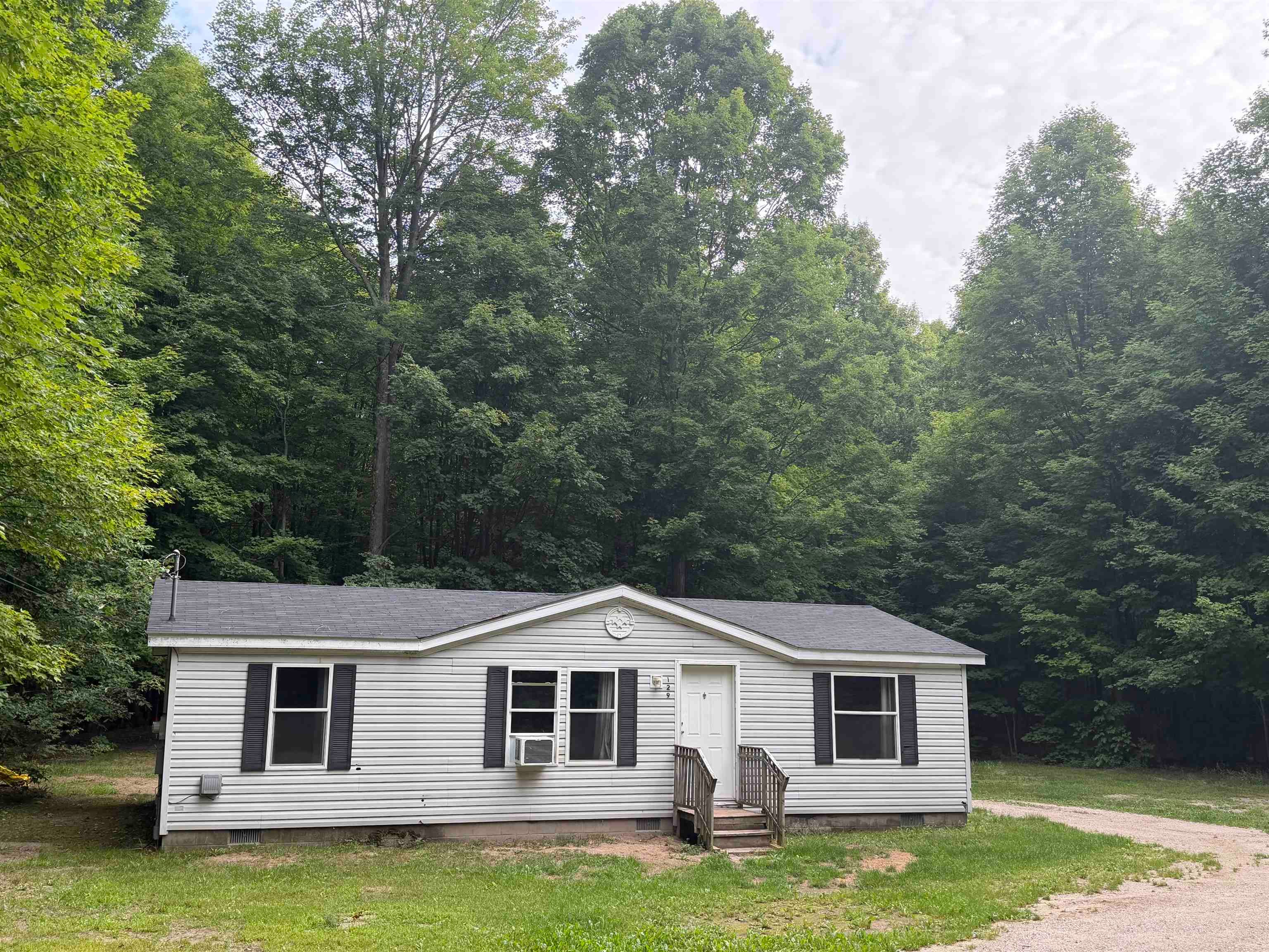 129 Pinecrest Drive — photo