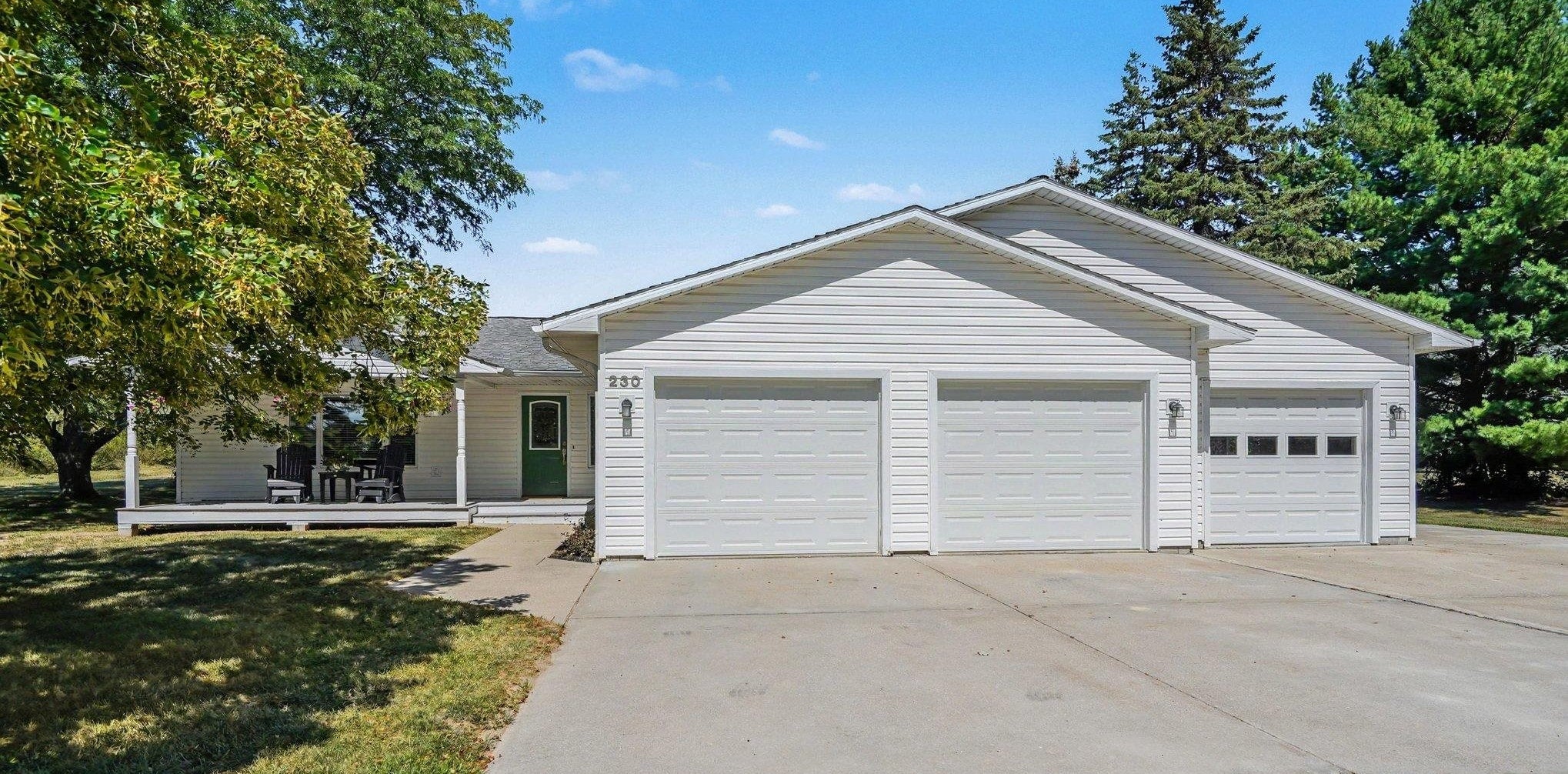 230 W Deerfield Road — photo