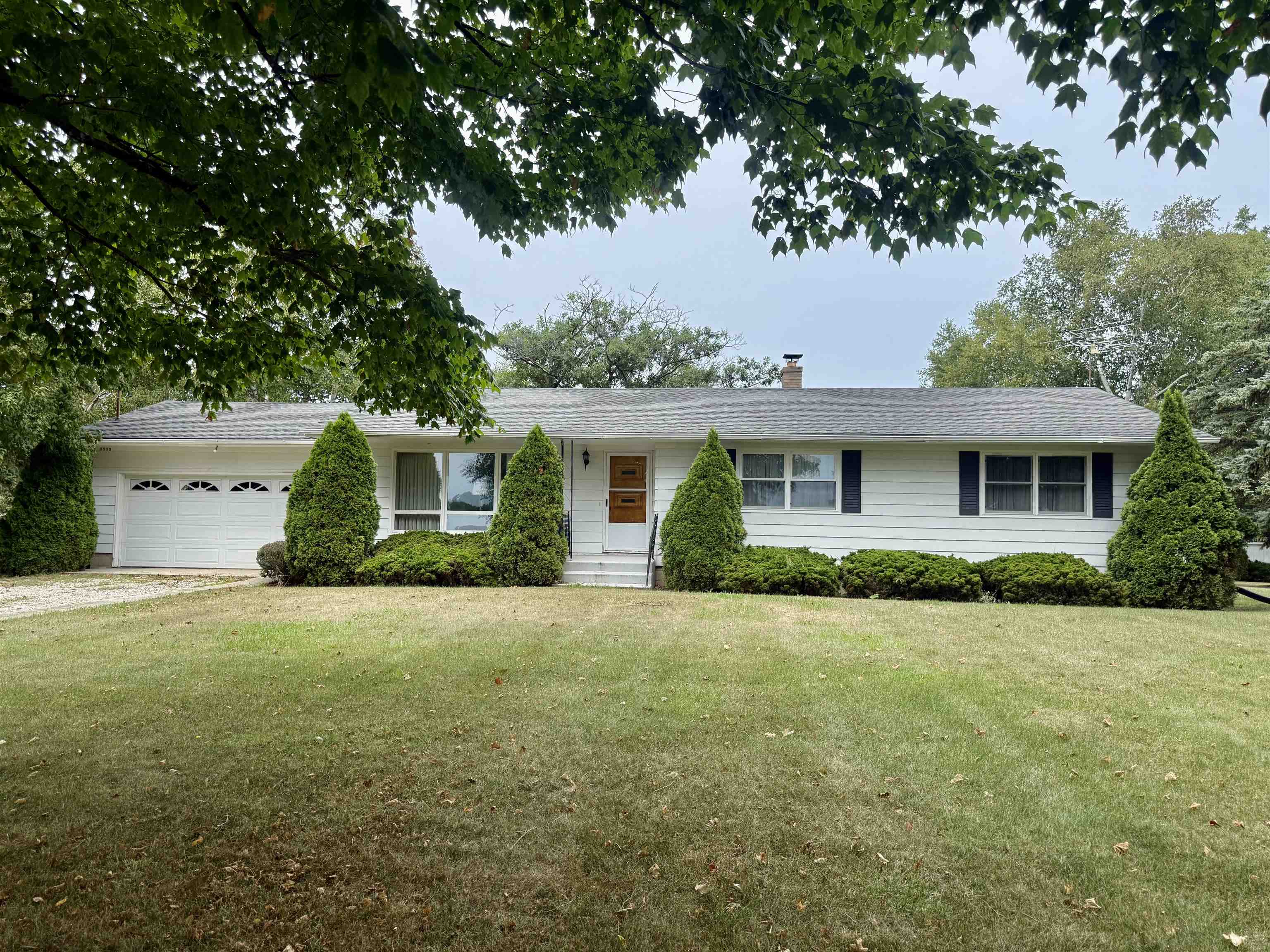 3509 E Saint Charles Road — photo