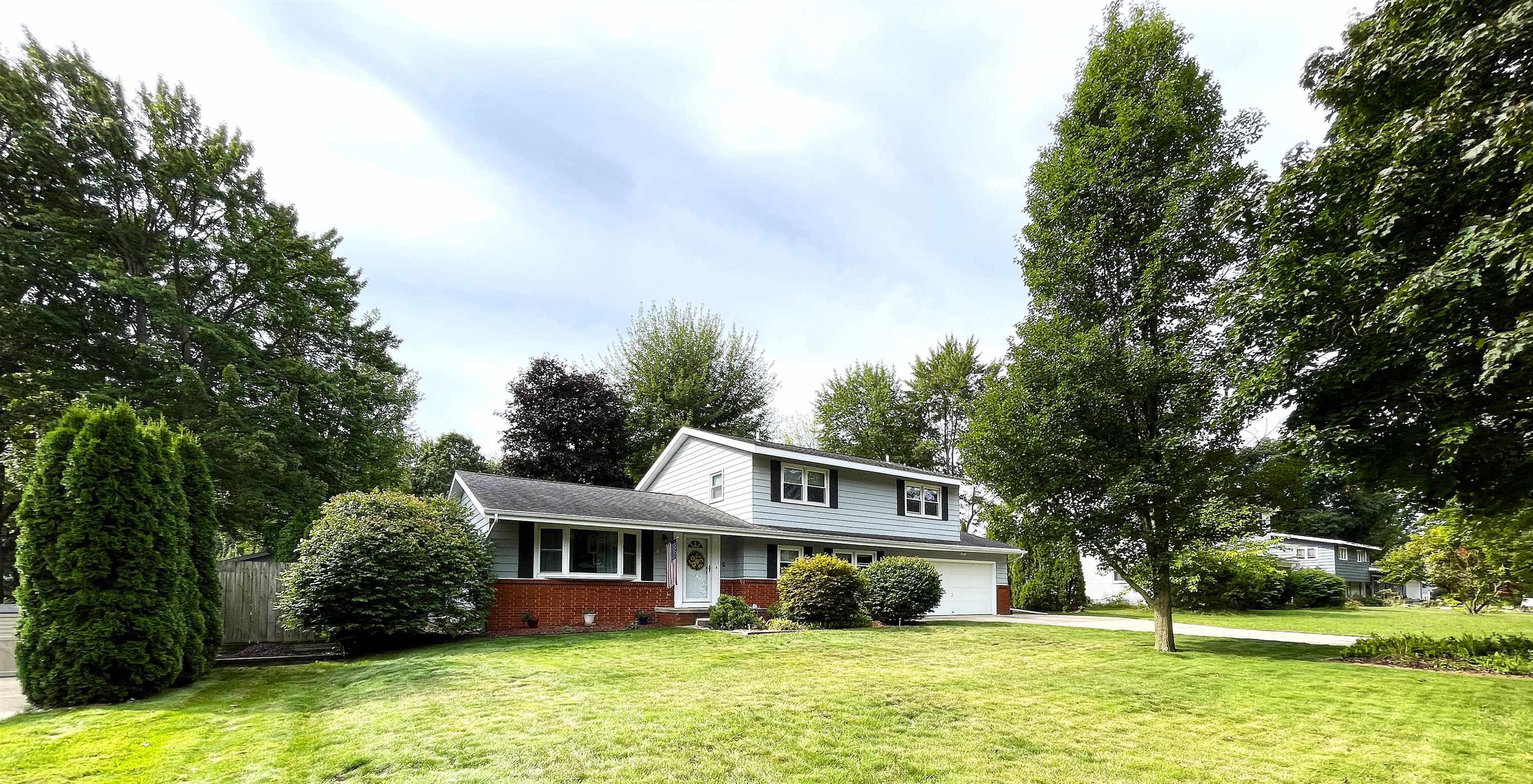 3000 Canterbury Lot: 82 — photo