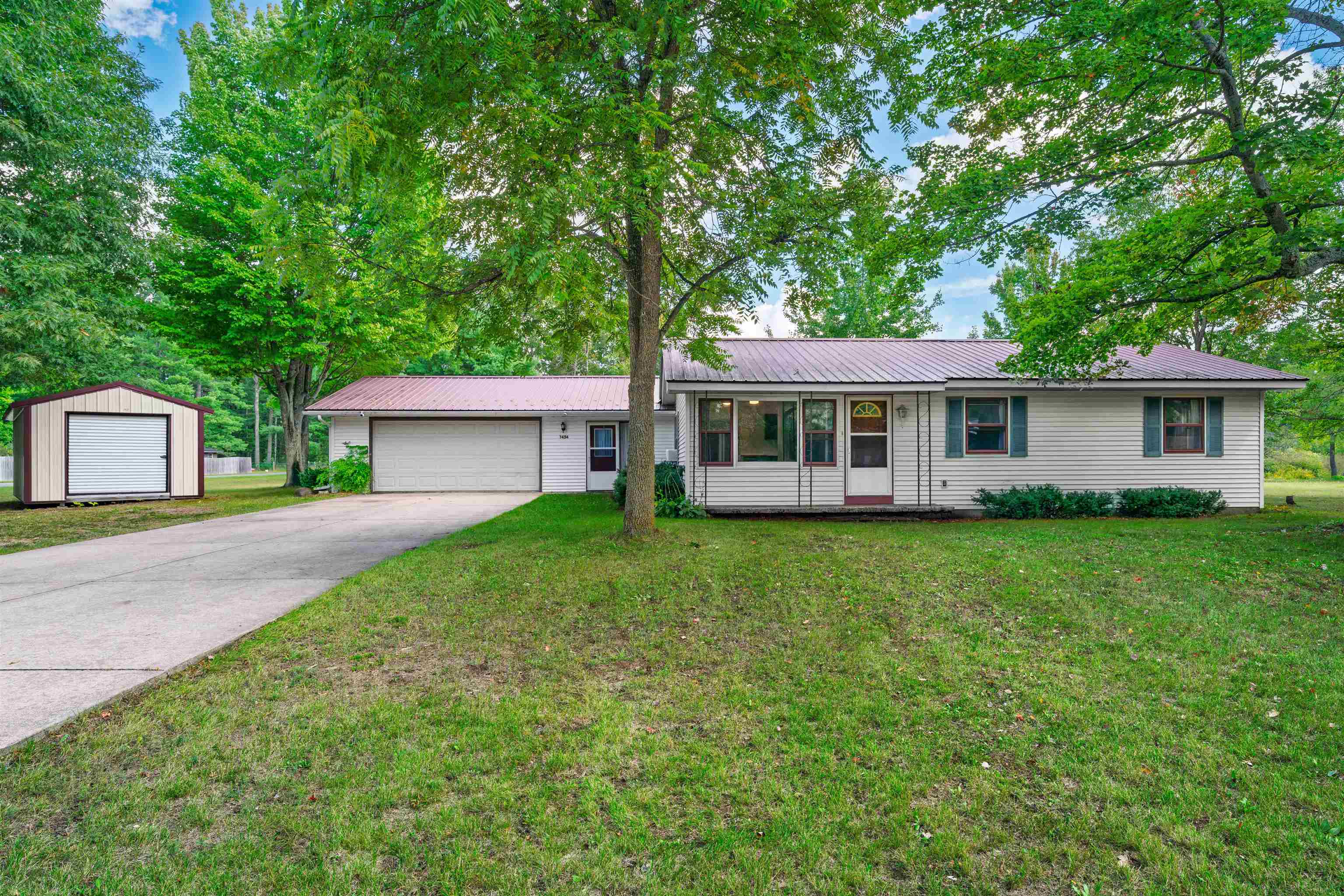 1434 NE Cedar Court — photo