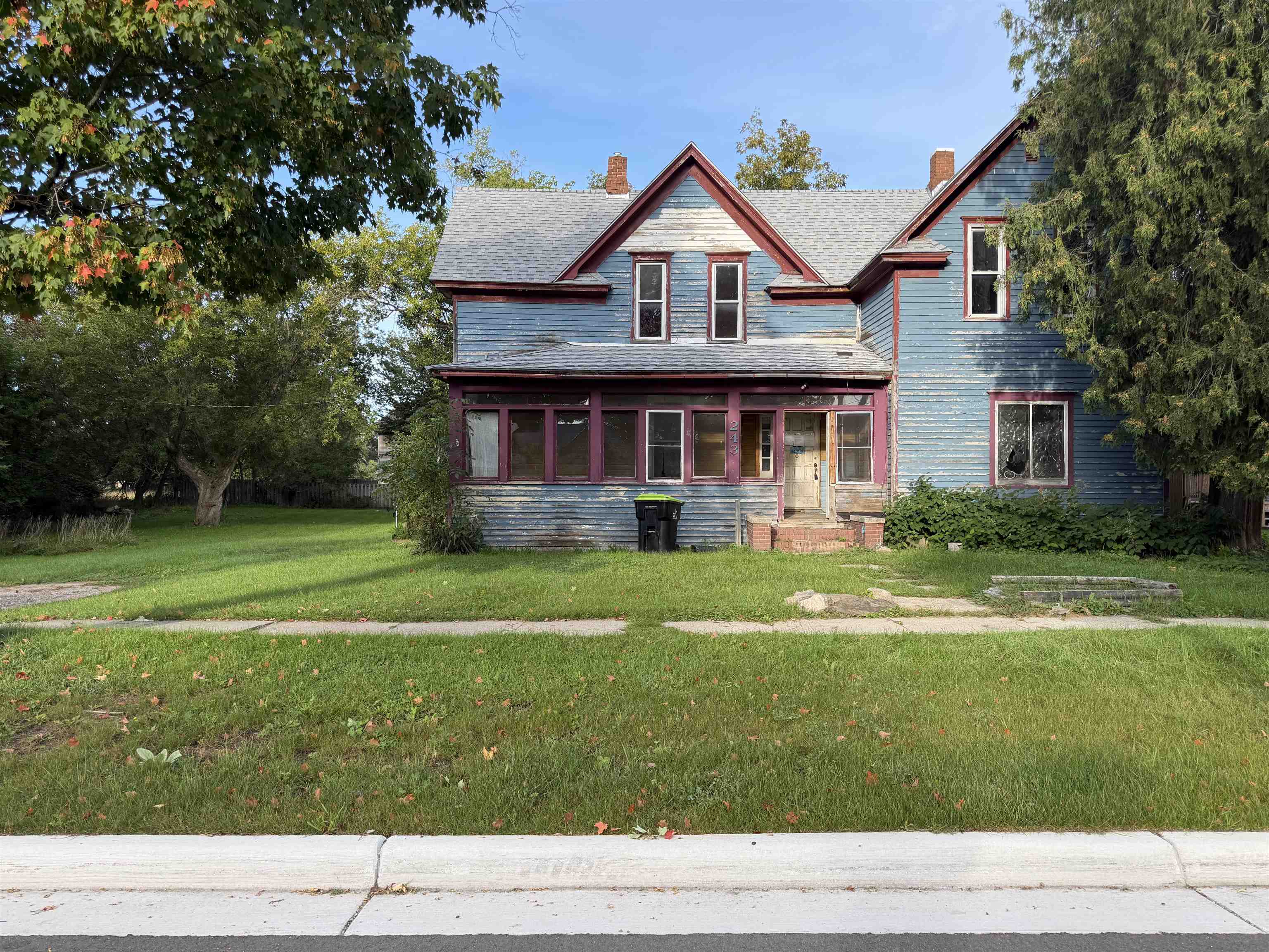 243 N Burgess Street — photo