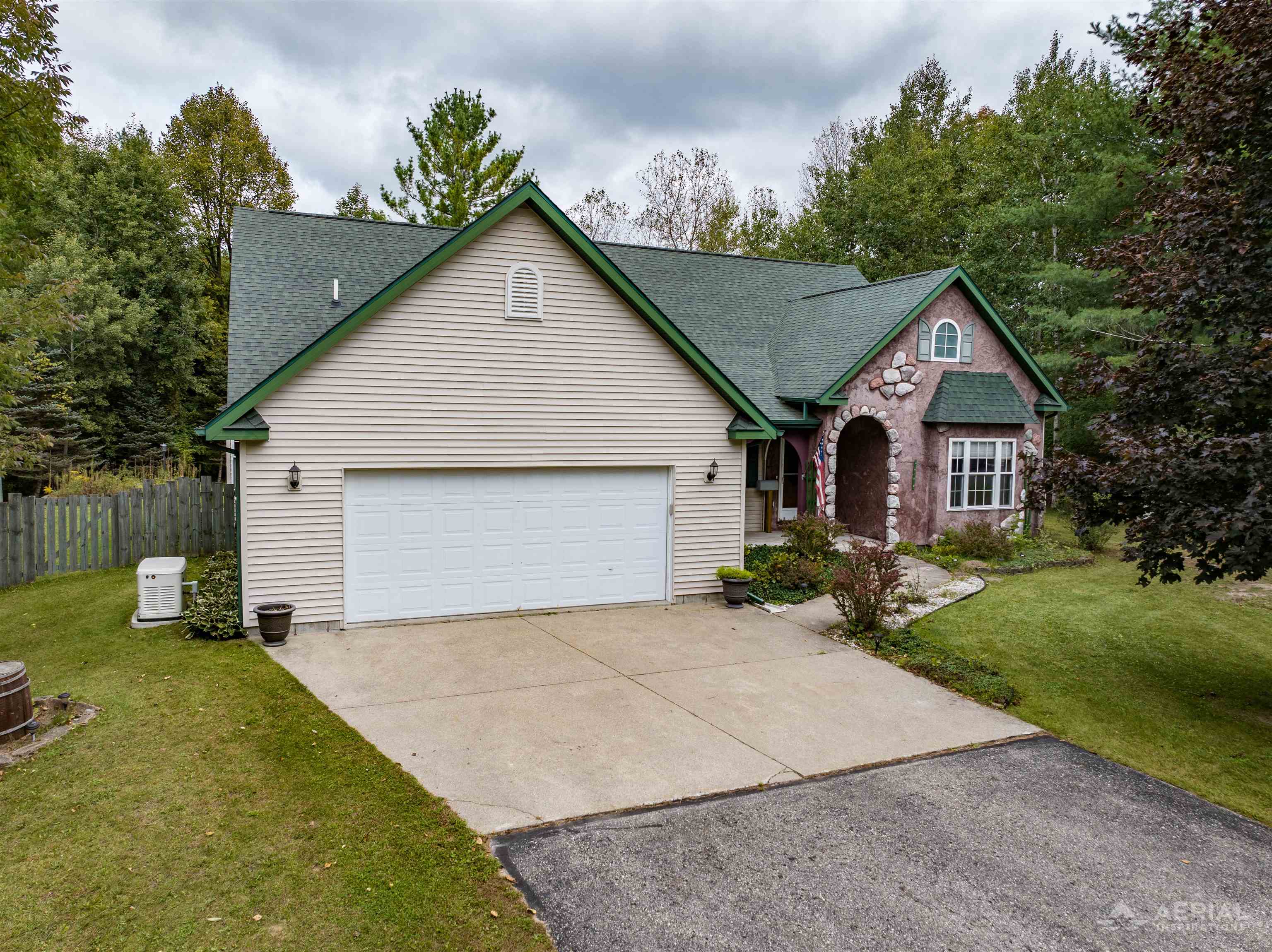 2296 W Cheyenne Lane — photo