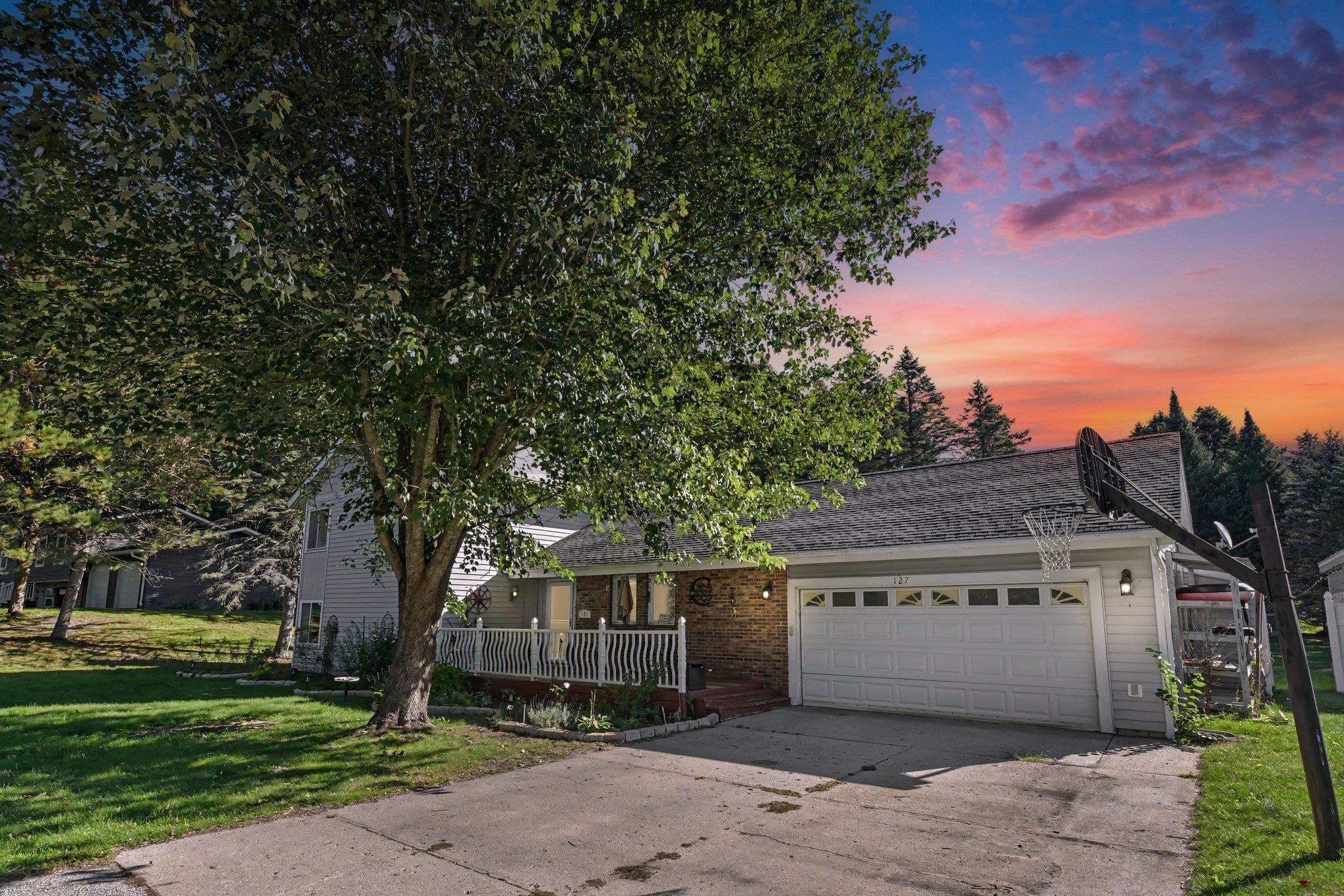 127 Blossom Avenue Lot: 23 — photo