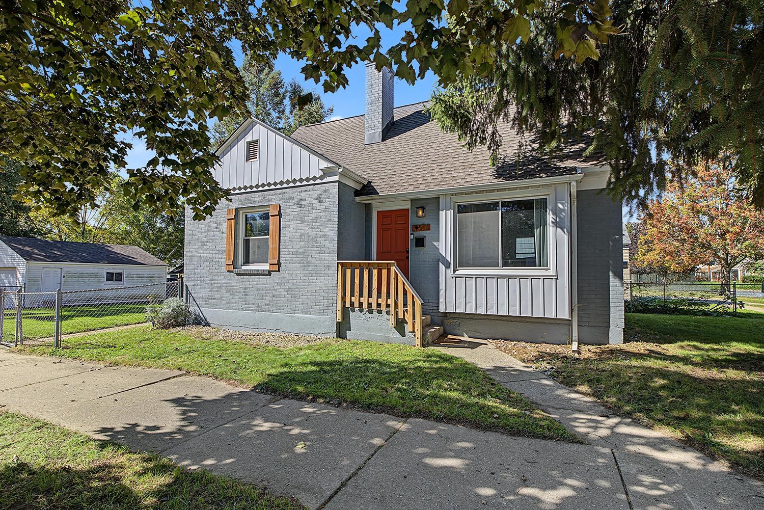 101 SW Marion Avenue — photo