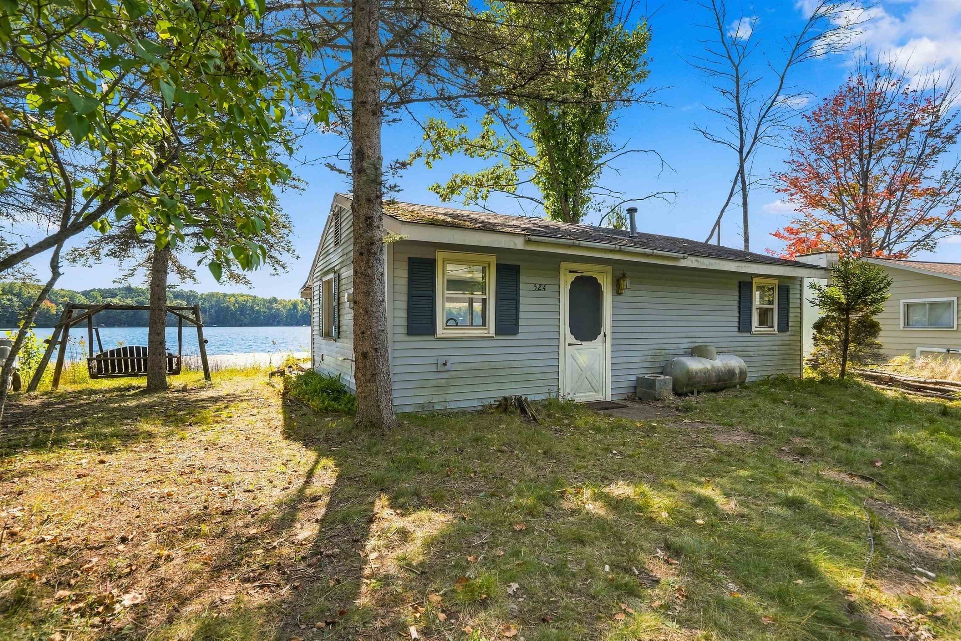 524 Island View Drive — photo