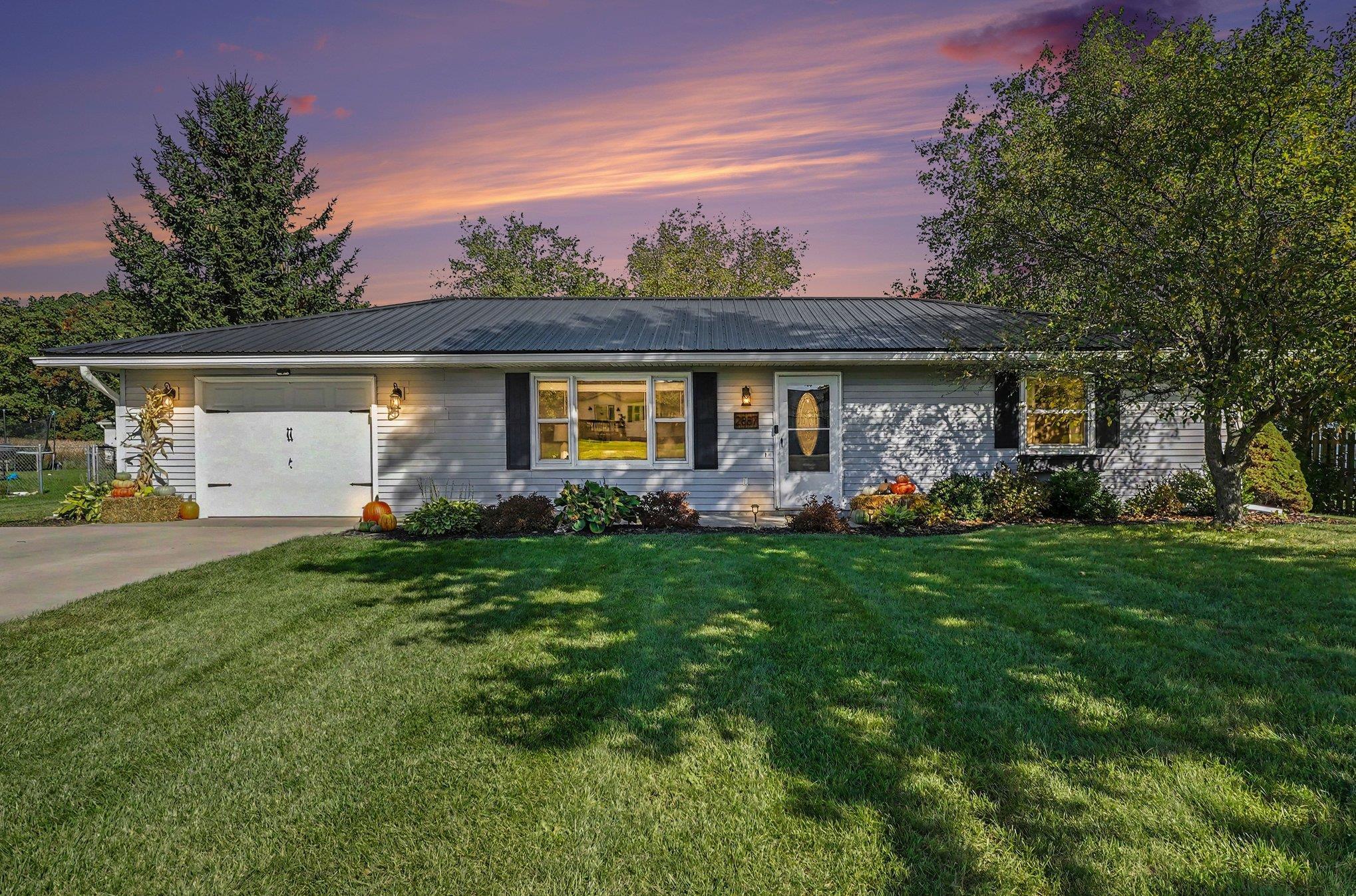 2887 S Meadowlark Drive — photo
