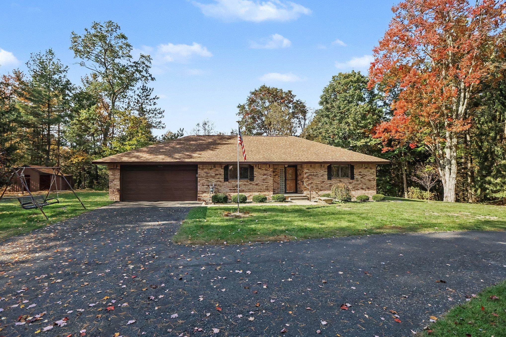 5310 S Riverview Drive — photo