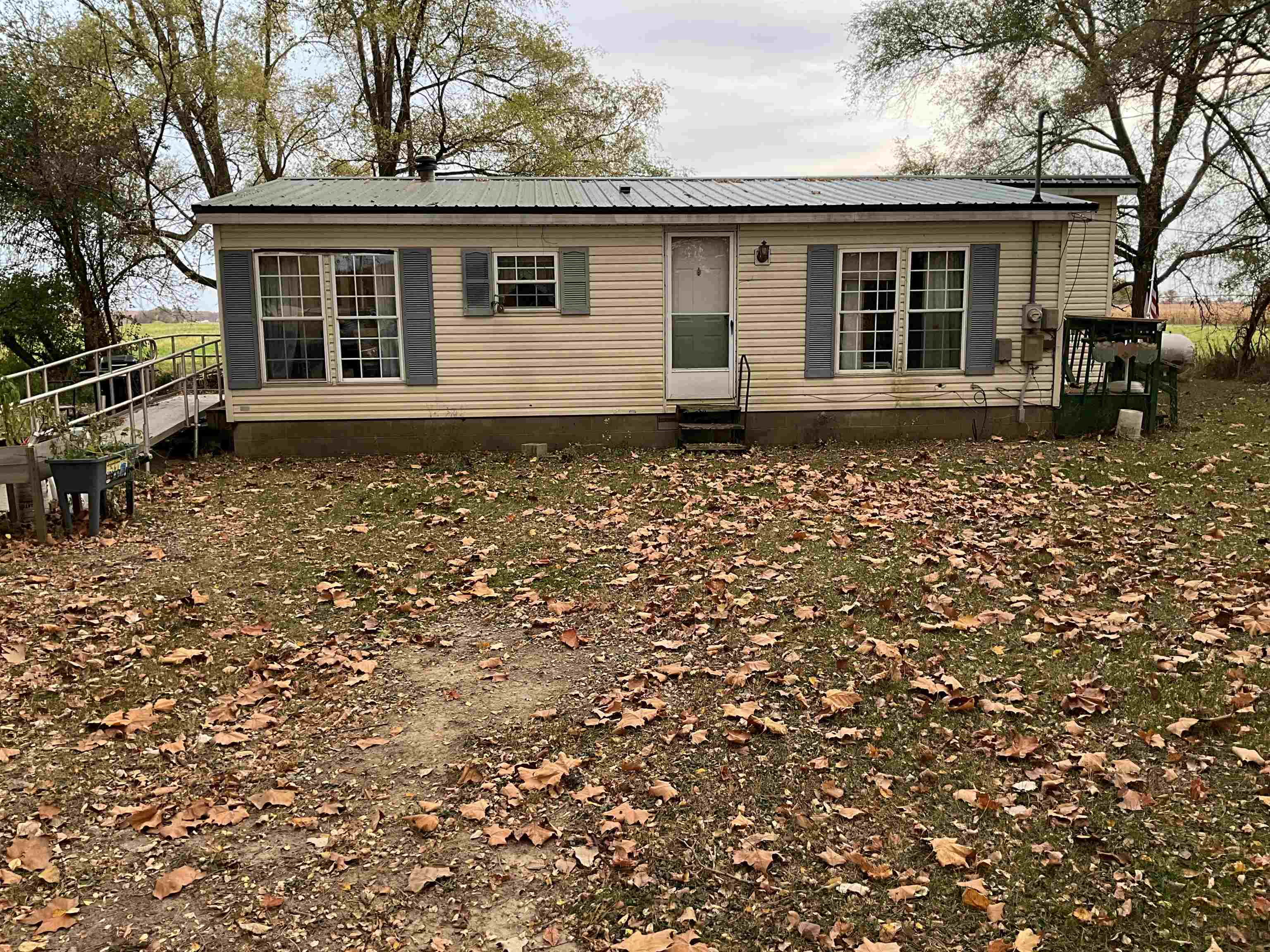1175 W Fillmore Road — photo