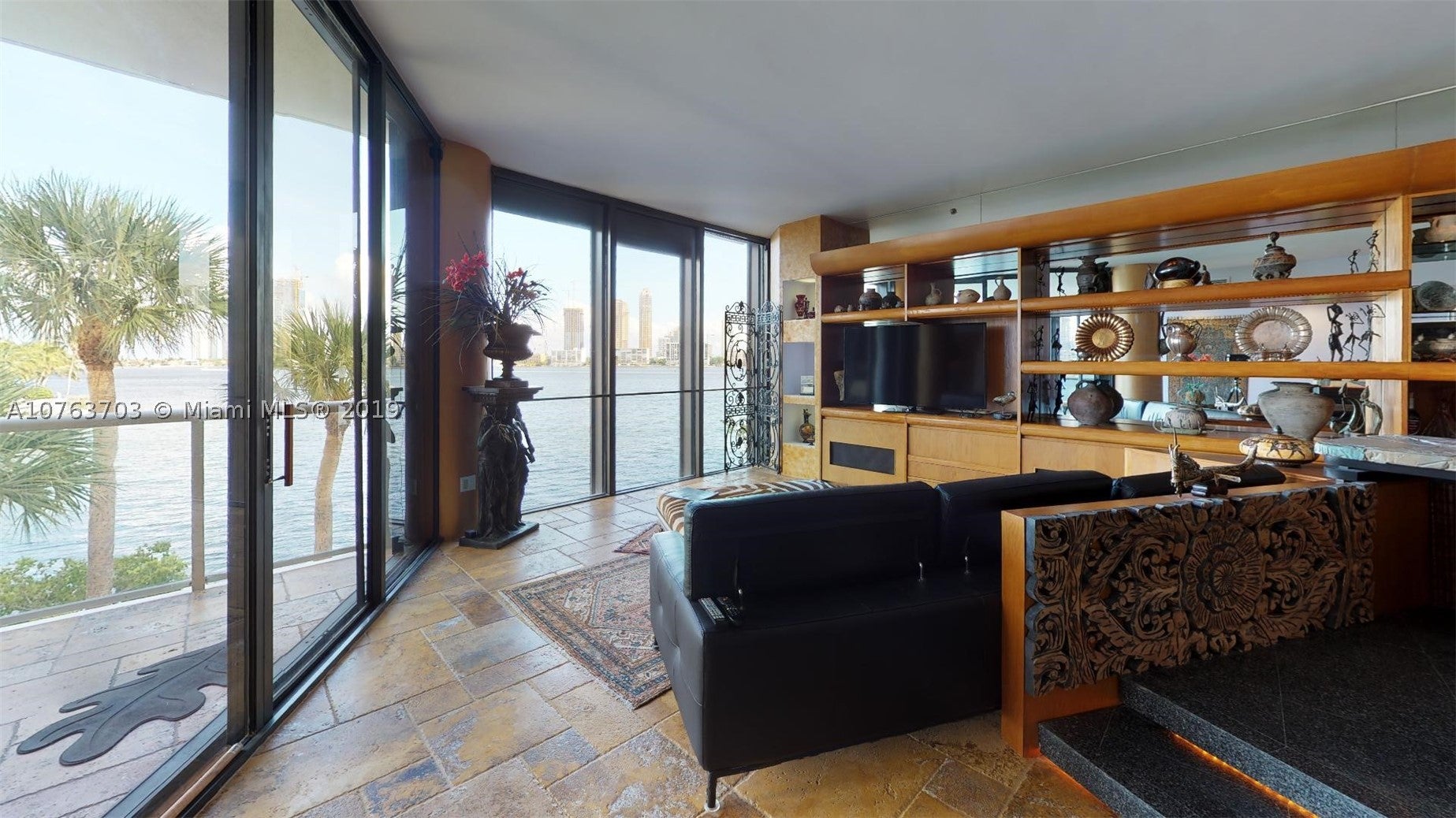4000 Island Blvd W-Ste6 — photo