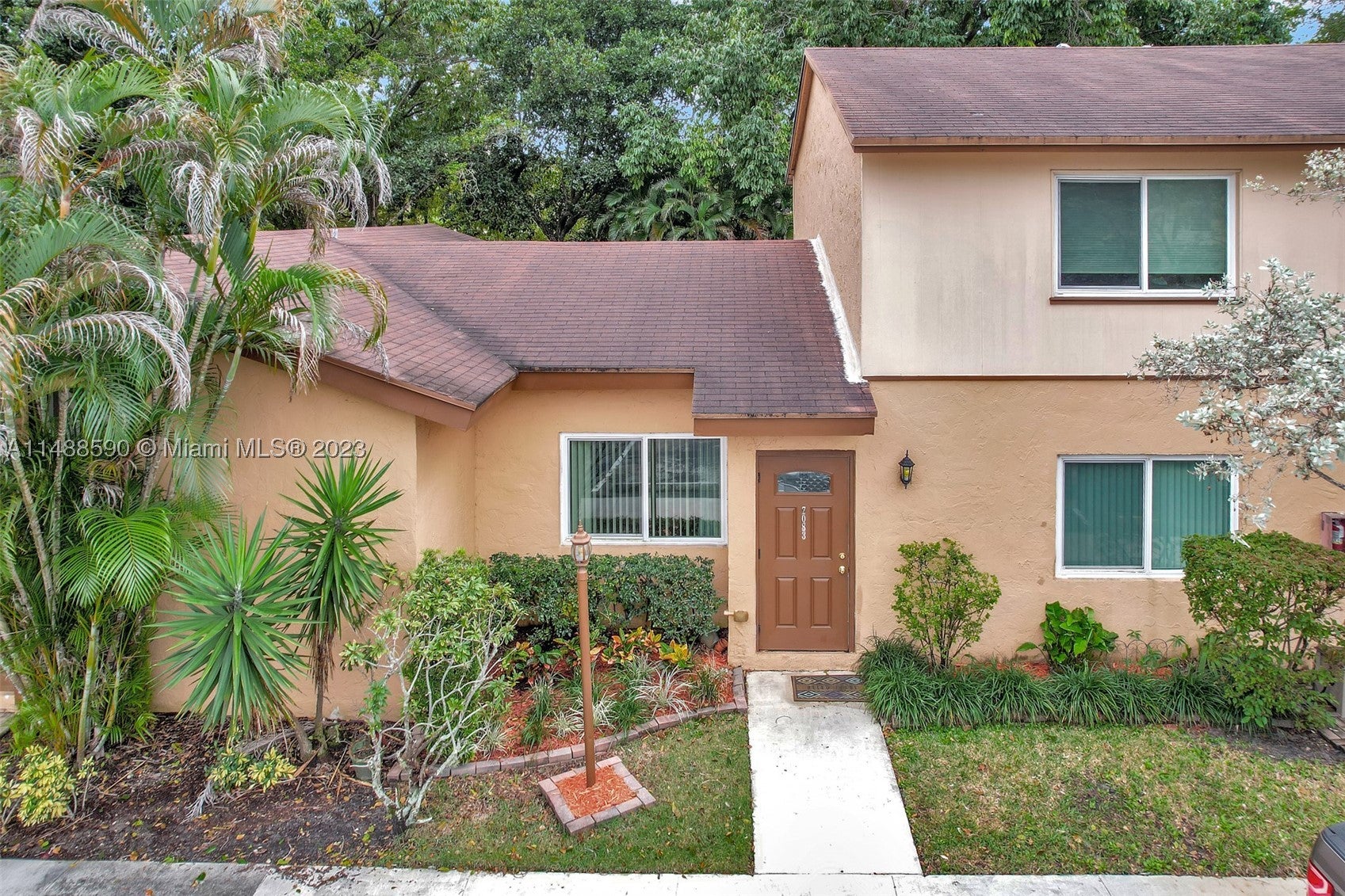 7083 W Sunrise Blvd 7083 — photo
