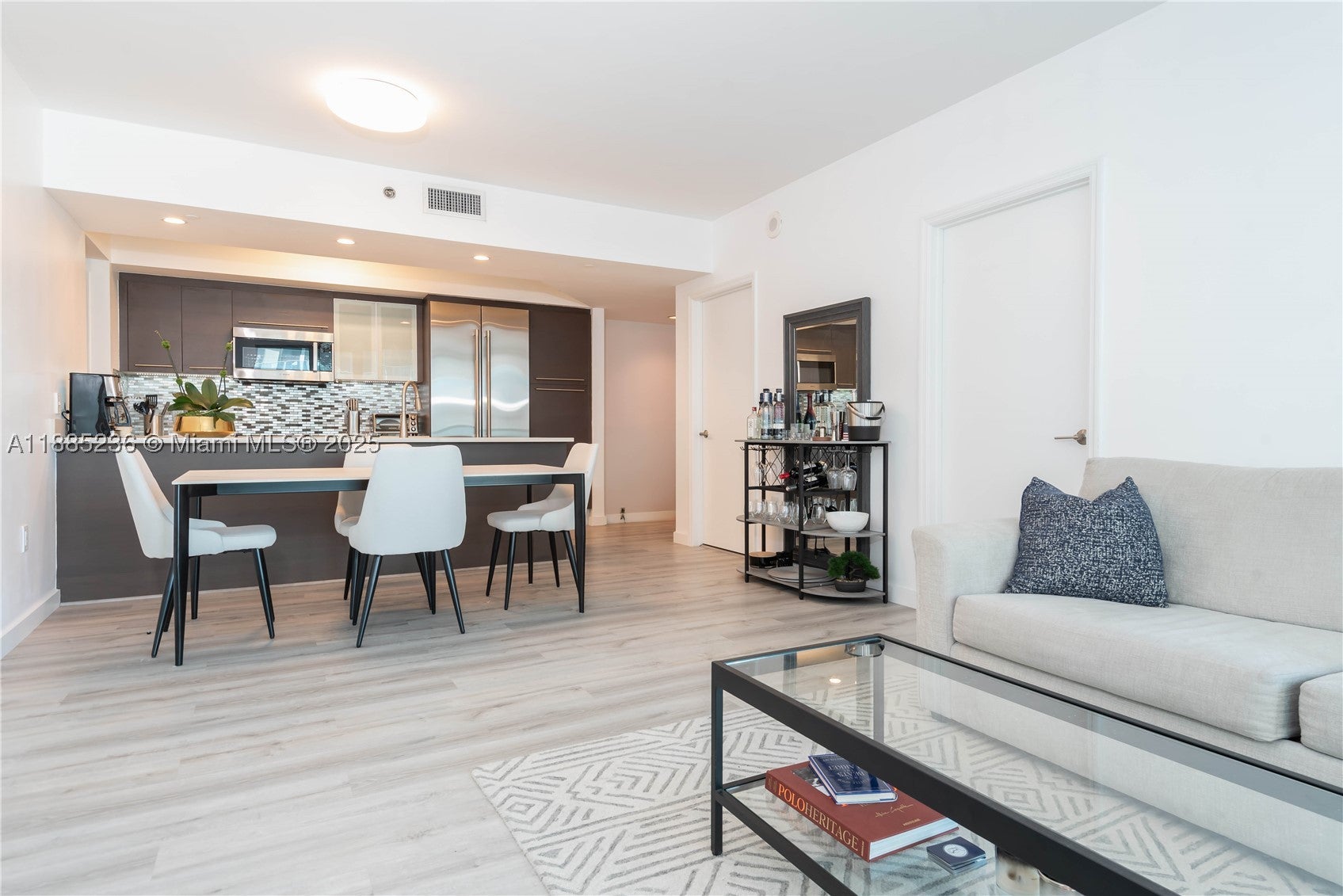 55 SE 6th St 3403 — photo