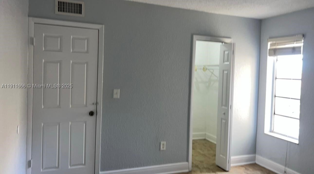 575 W 69th St 208 — photo