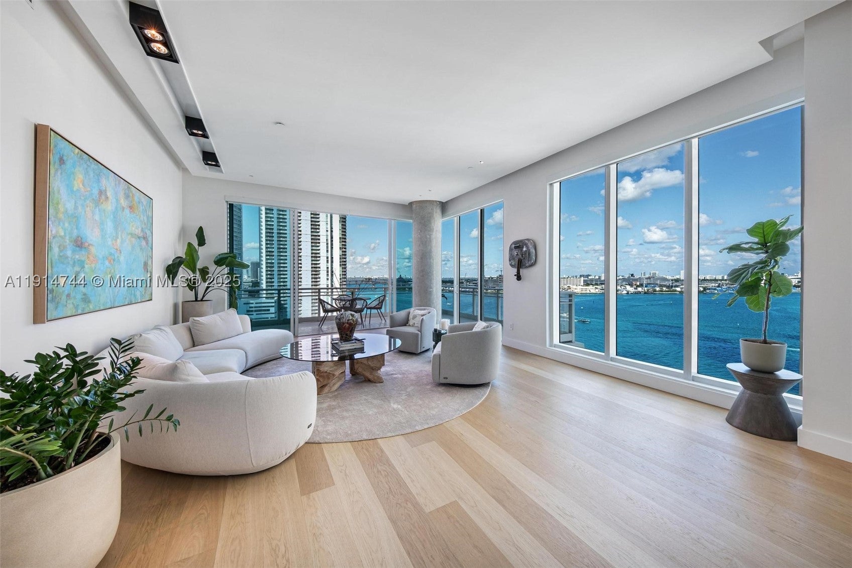 900 Brickell Key Blvd 1403 — photo