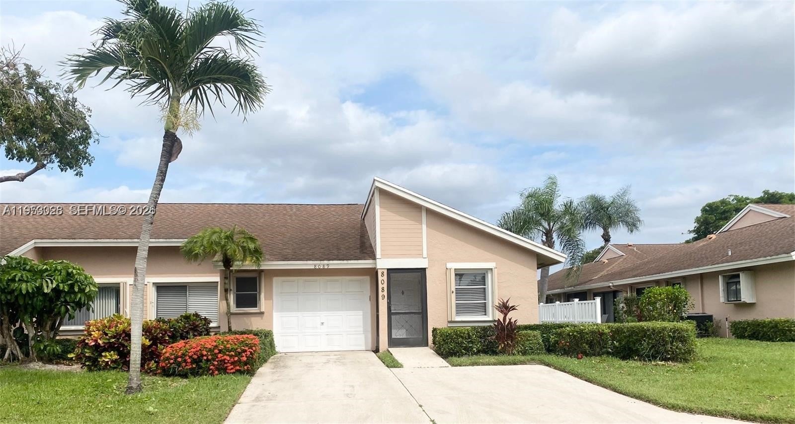 8089 Sweetbriar Way — photo