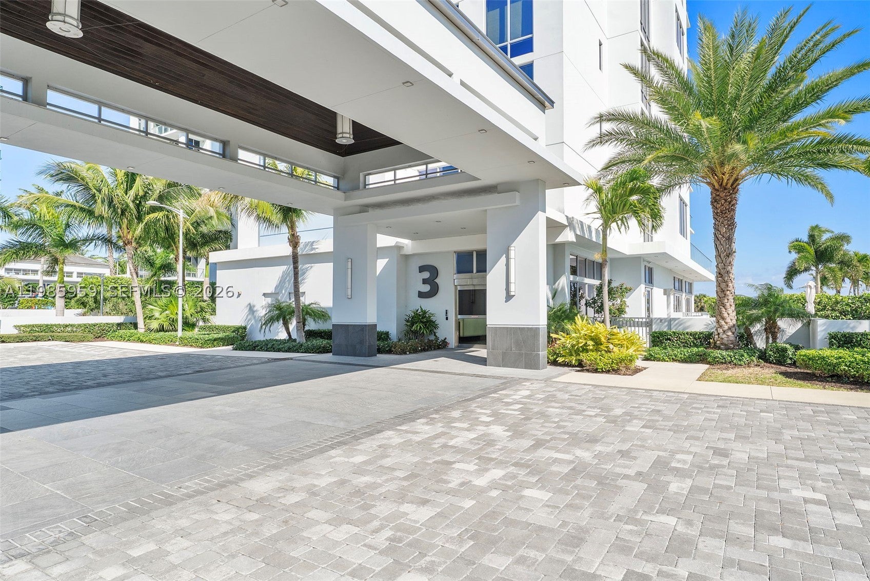 3 Water Club Way 1401 — photo