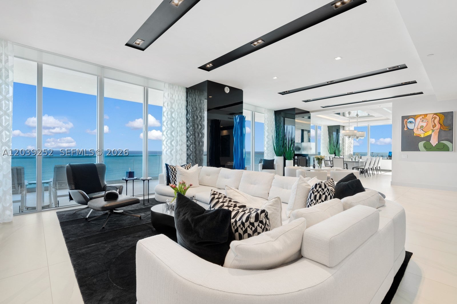 18501 Collins Ave 2304 — photo