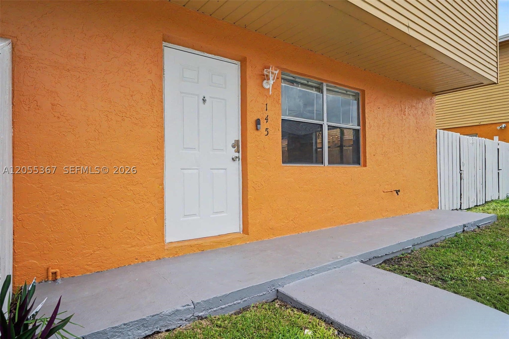 145 NE 12th Ave 145 — photo