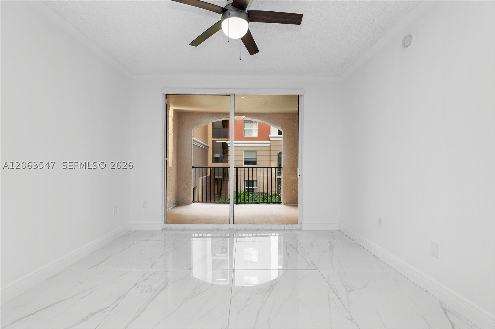17100 N Bay Rd 1210 — photo