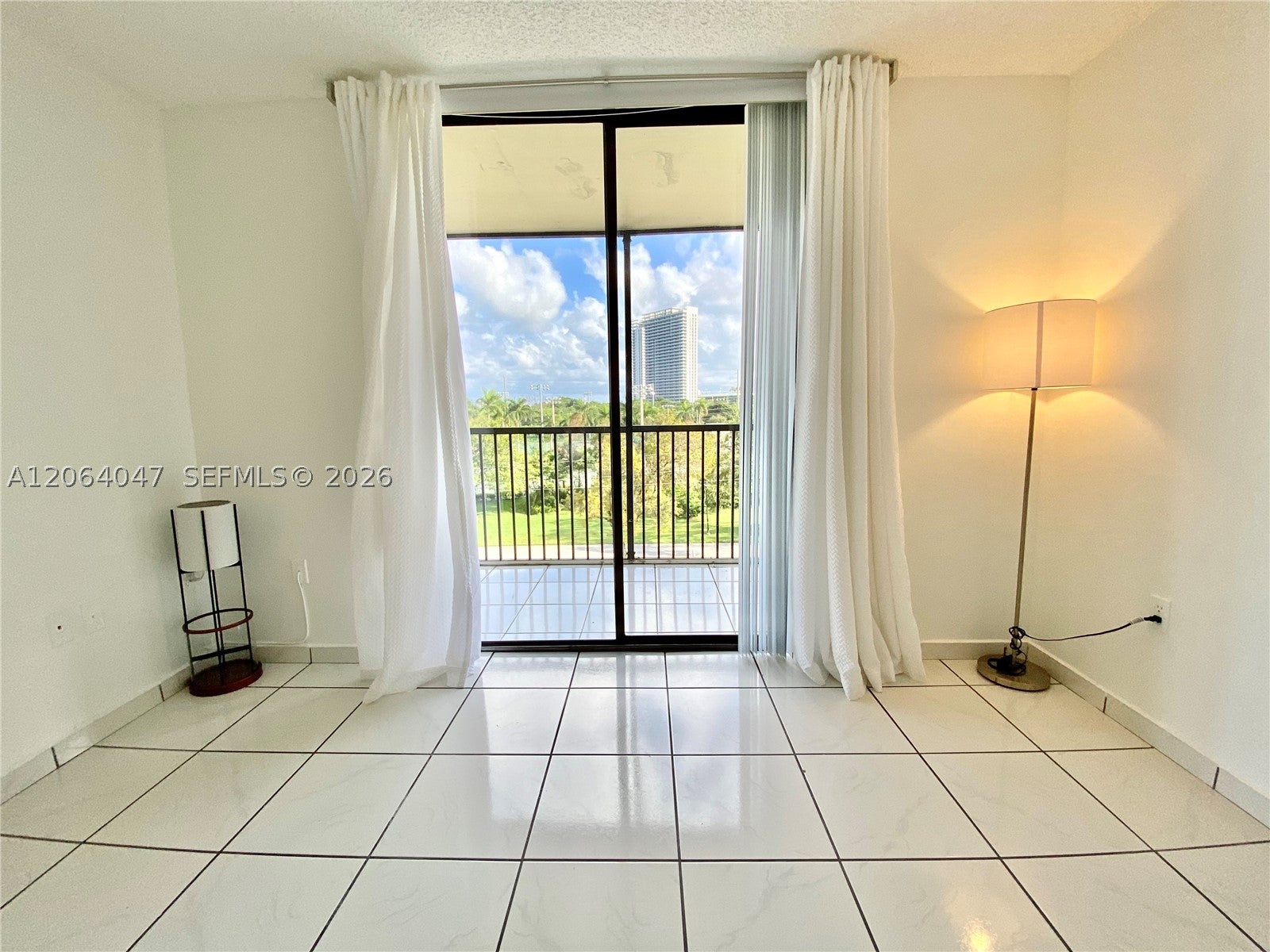 16950 Dixie a536 — photo