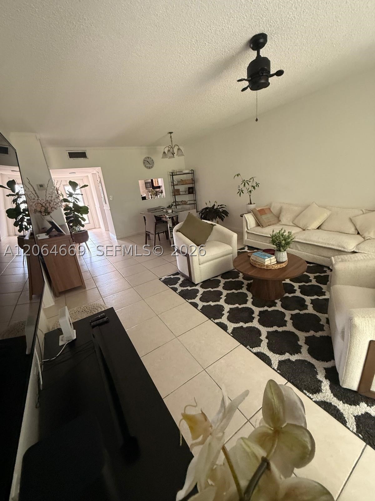 1055 Country Club Dr 402 — photo
