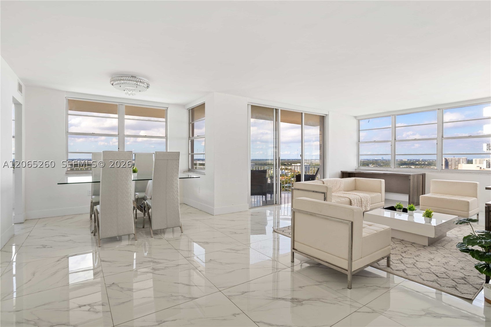 18051 Biscayne Blvd 1904-1 — photo