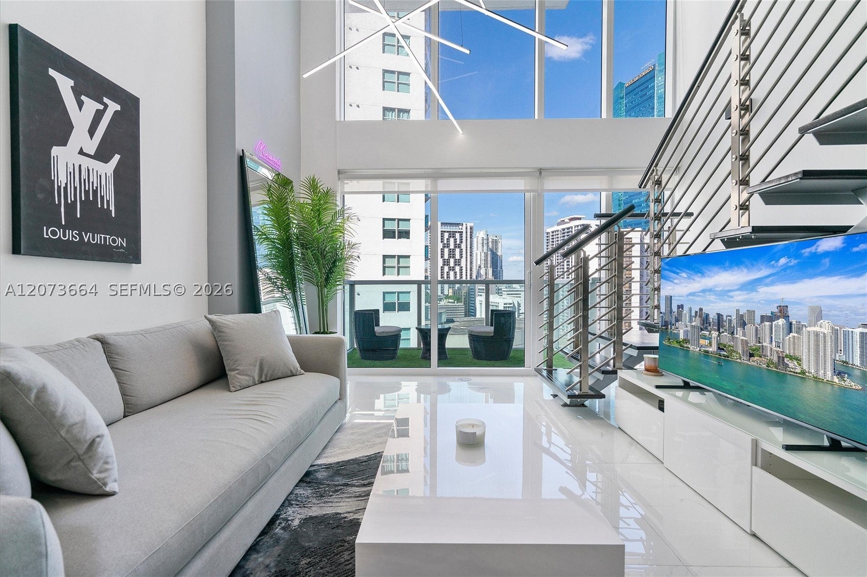 41 SE 5th St 1111 — photo