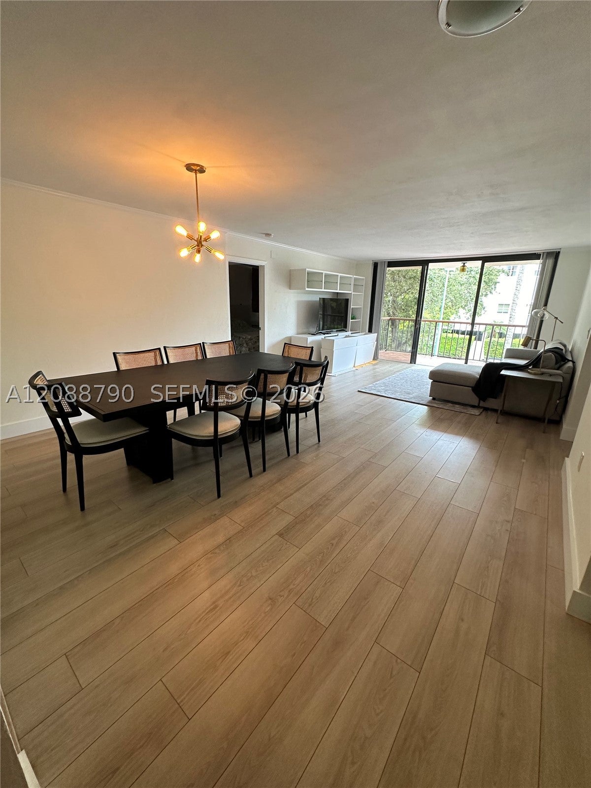 55 Ocean Lane Dr 2028 — photo
