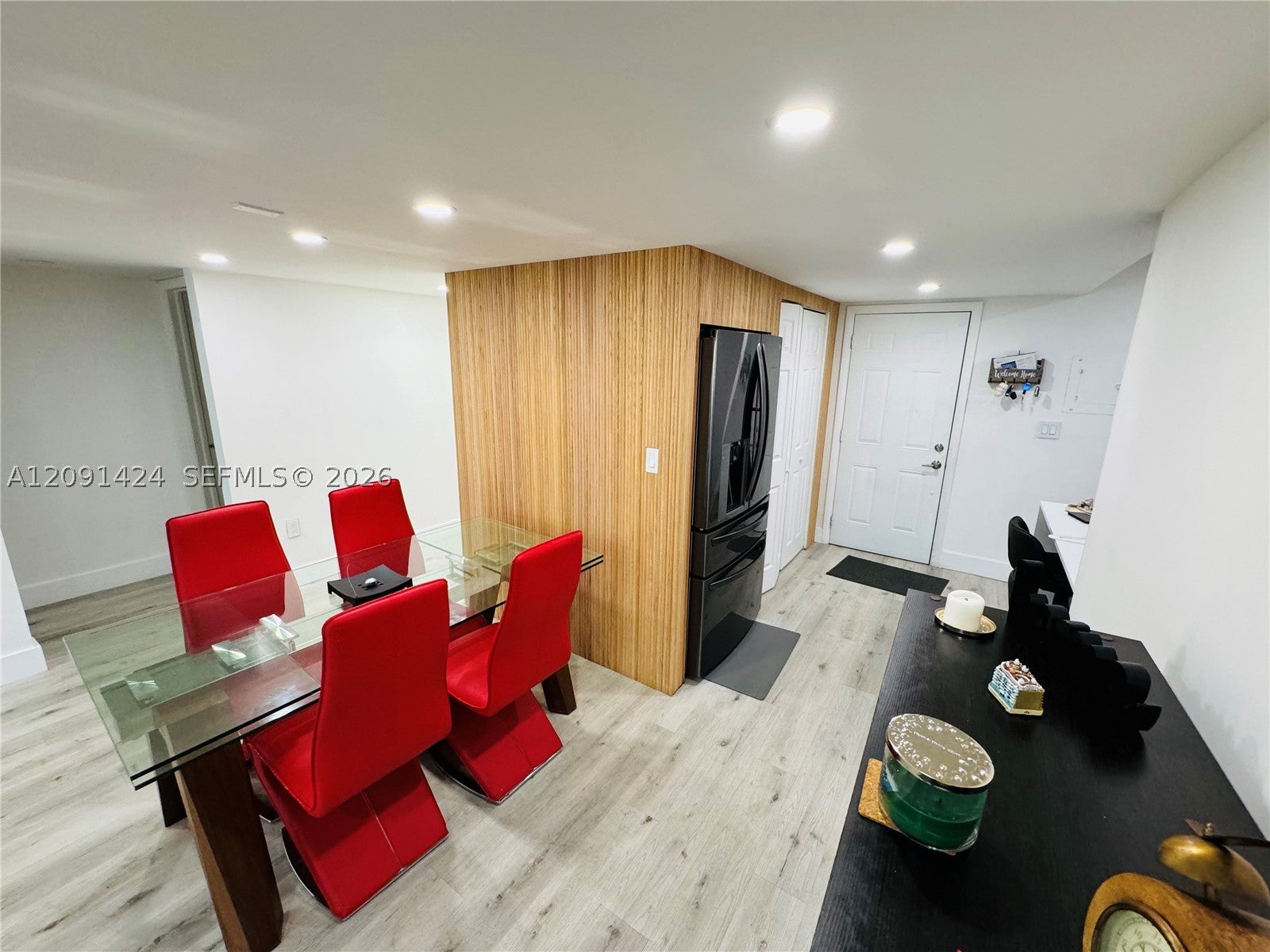 1555 W 44th Pl 214D — photo