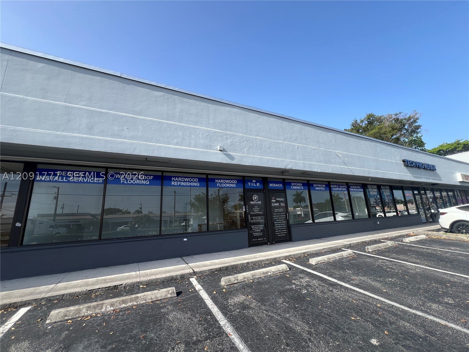 70-80 E Oakland Park Blvd 70-80 — photo