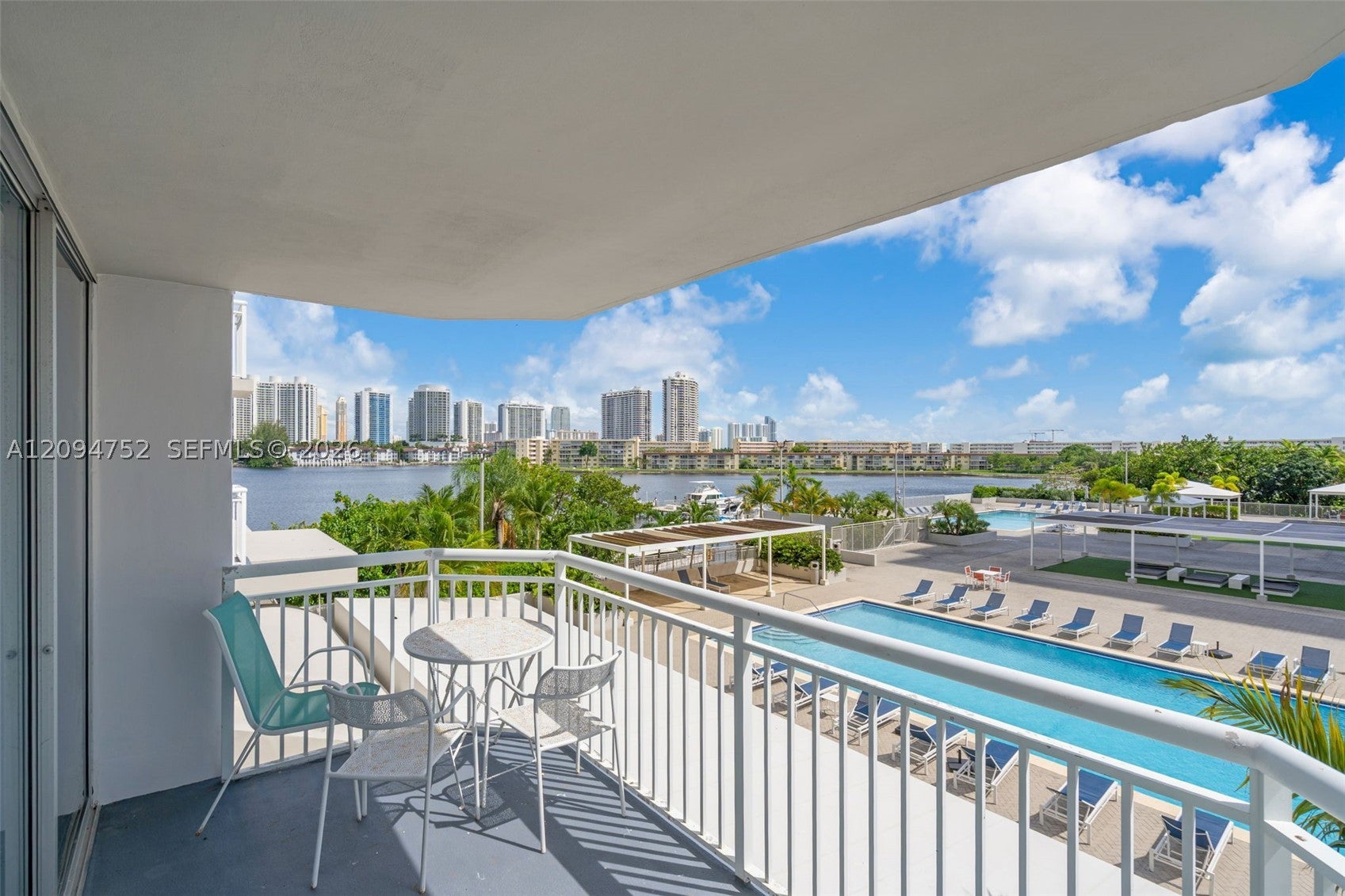 18071 Biscayne Blvd 303 — photo