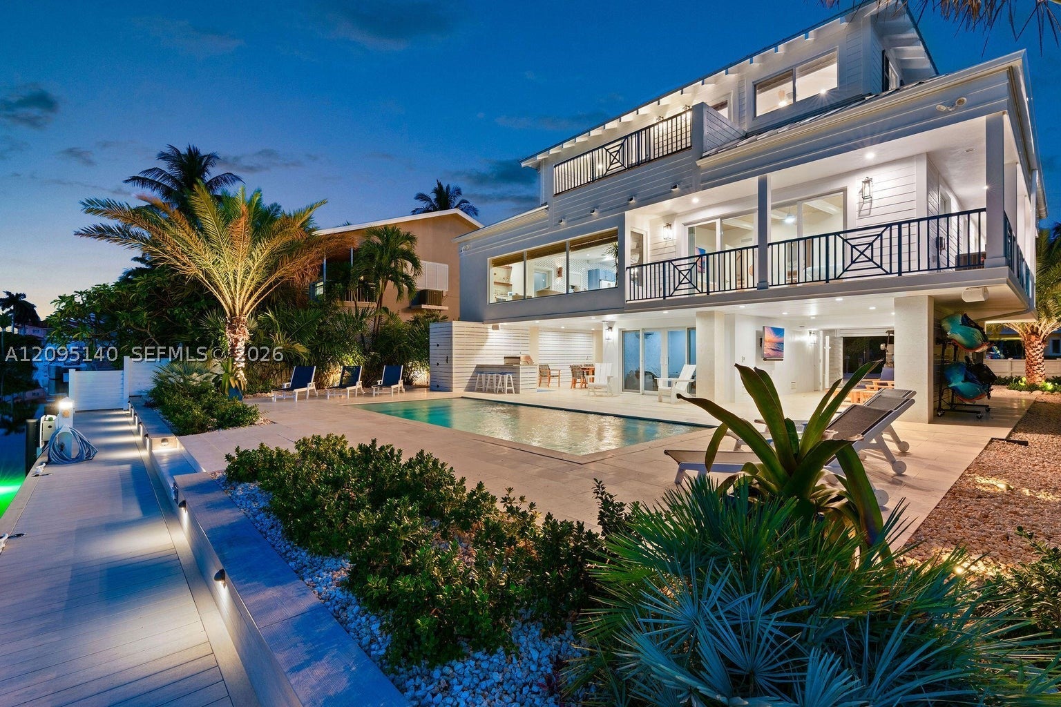 115 Villa Bella — photo