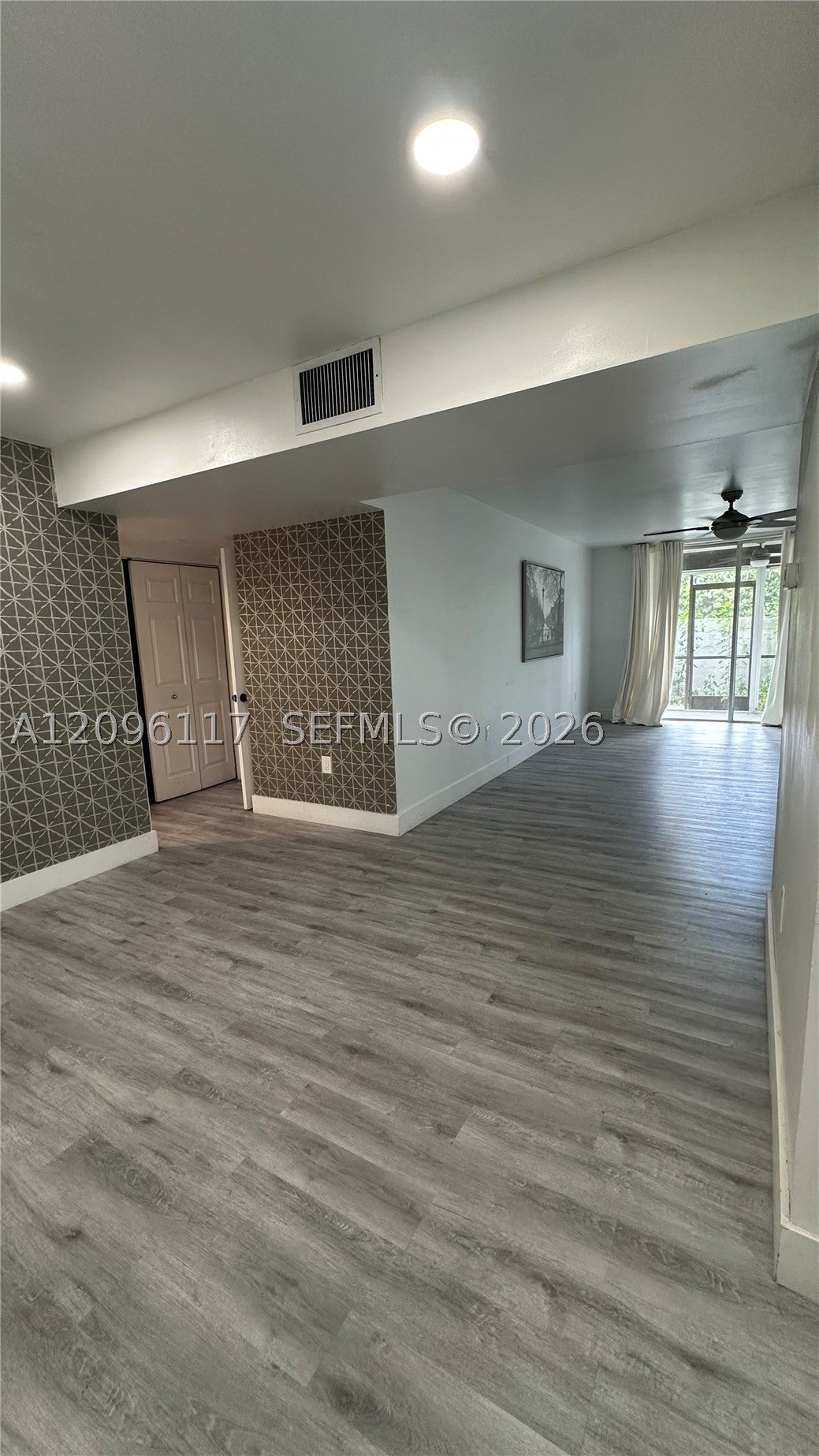 7100 NW 17 111 — photo