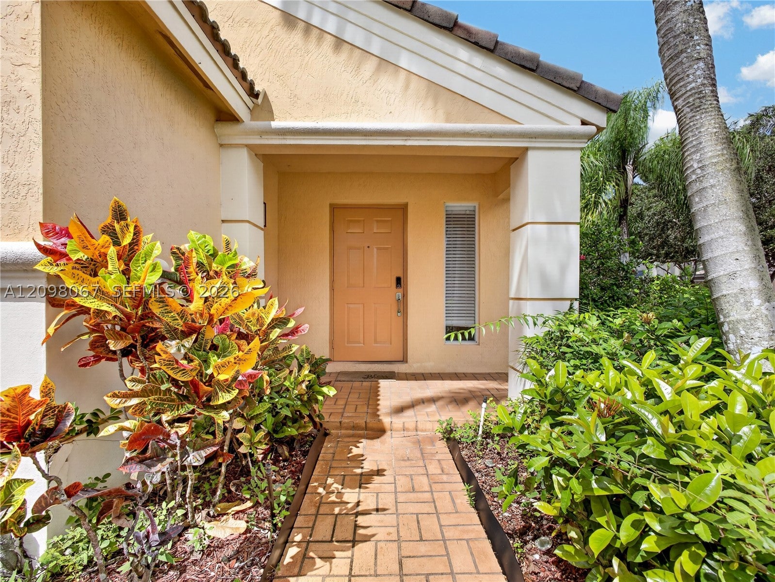 1509 Sunset Way — photo