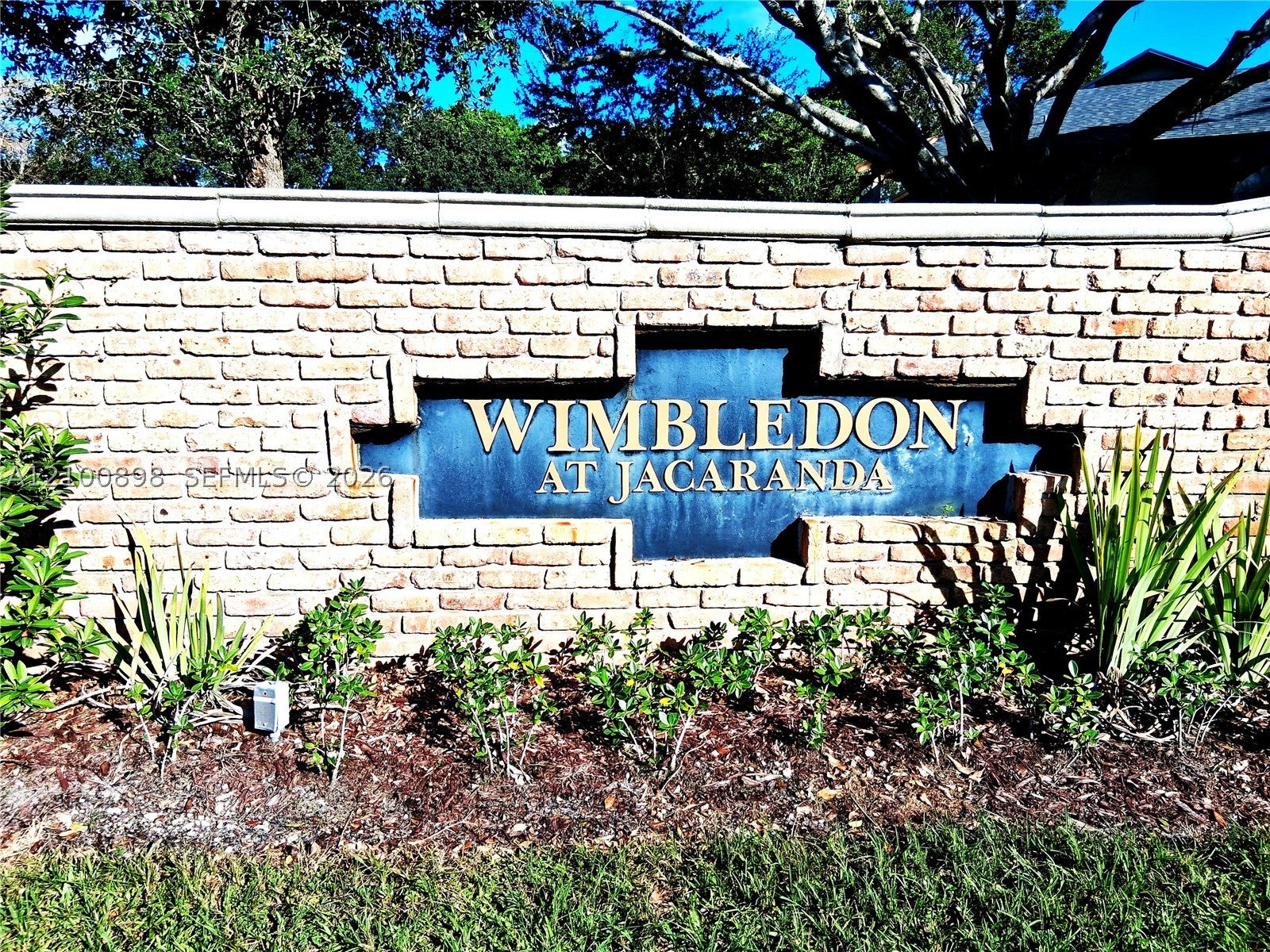 108 Wimbledon Lake Dr — photo