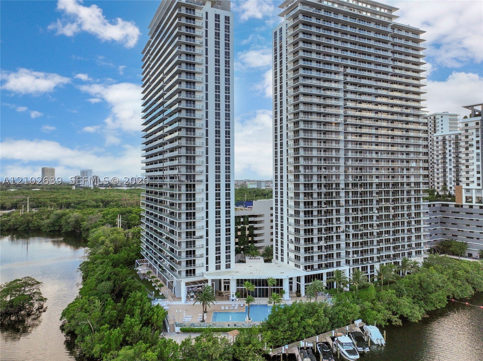 16385 Biscayne Blvd 407 — photo