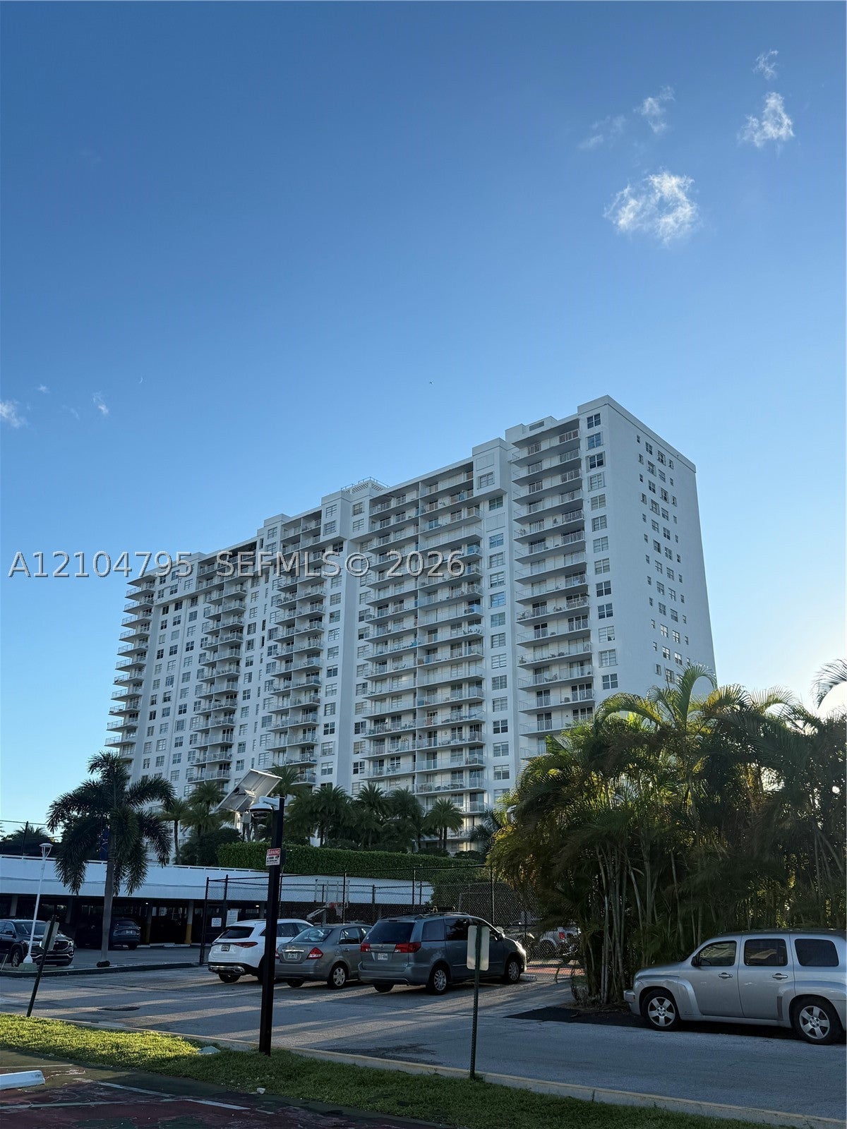 2801 NE 183rd St 308W — photo