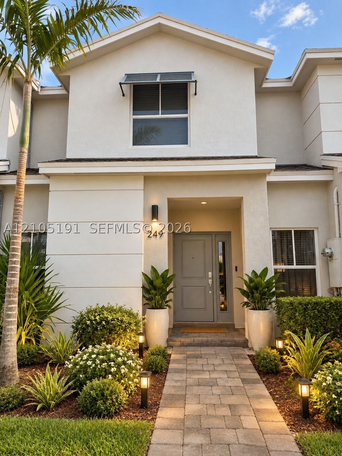 249 NE 3rd Ct — photo