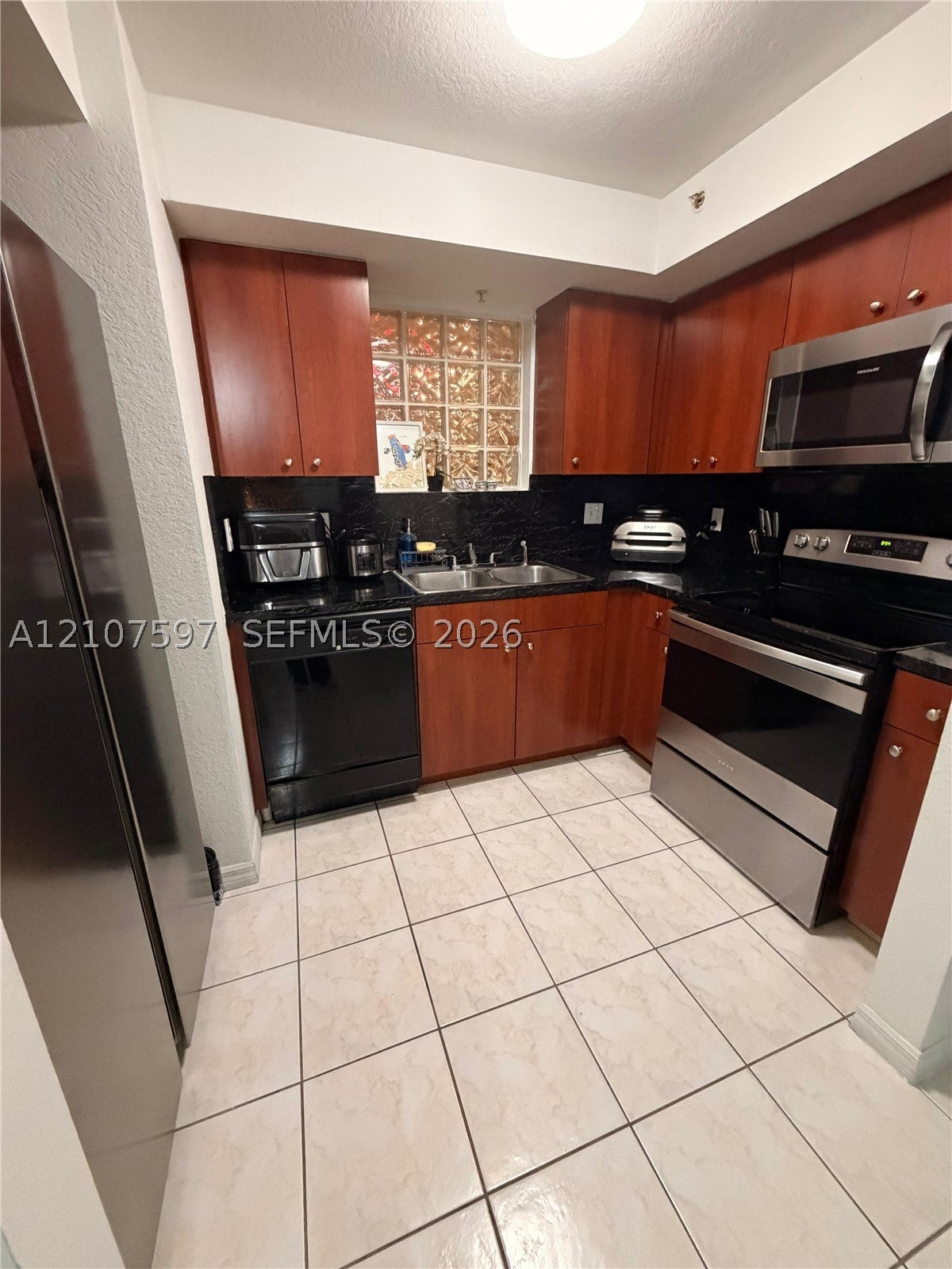 650 Palm Ave 2-a3 — photo