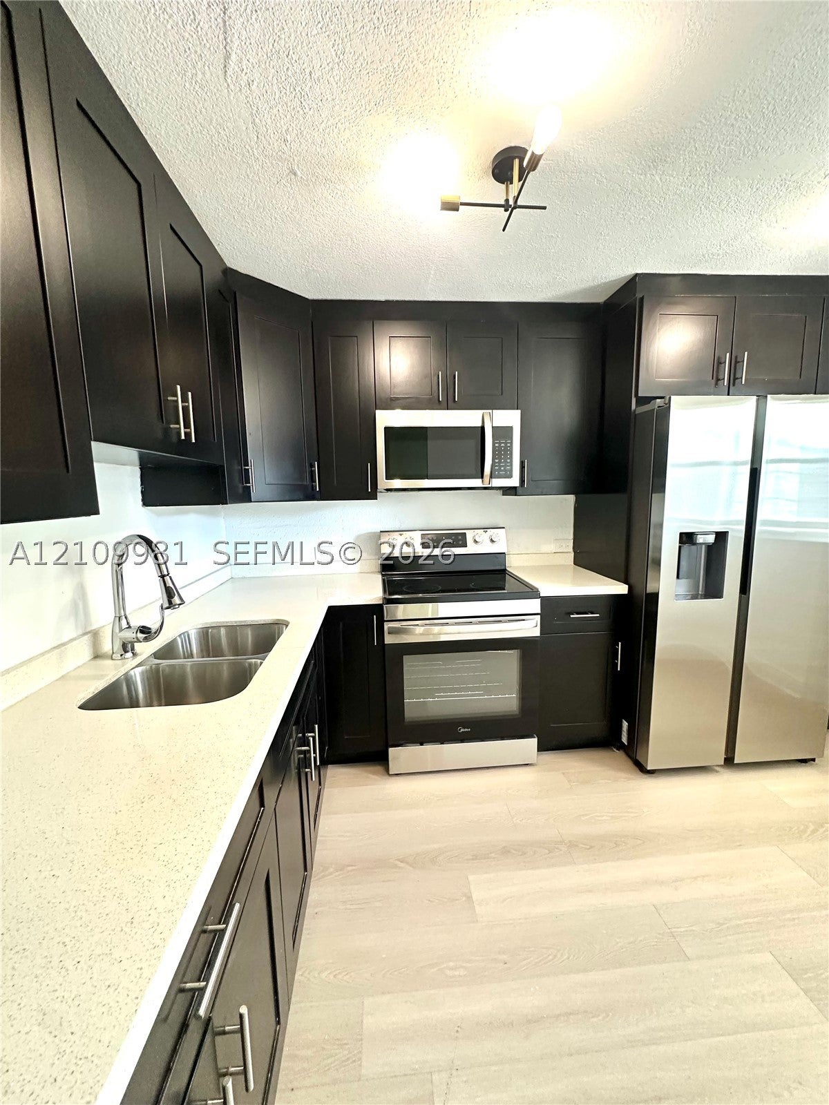 445 NE 195th St 326 — photo