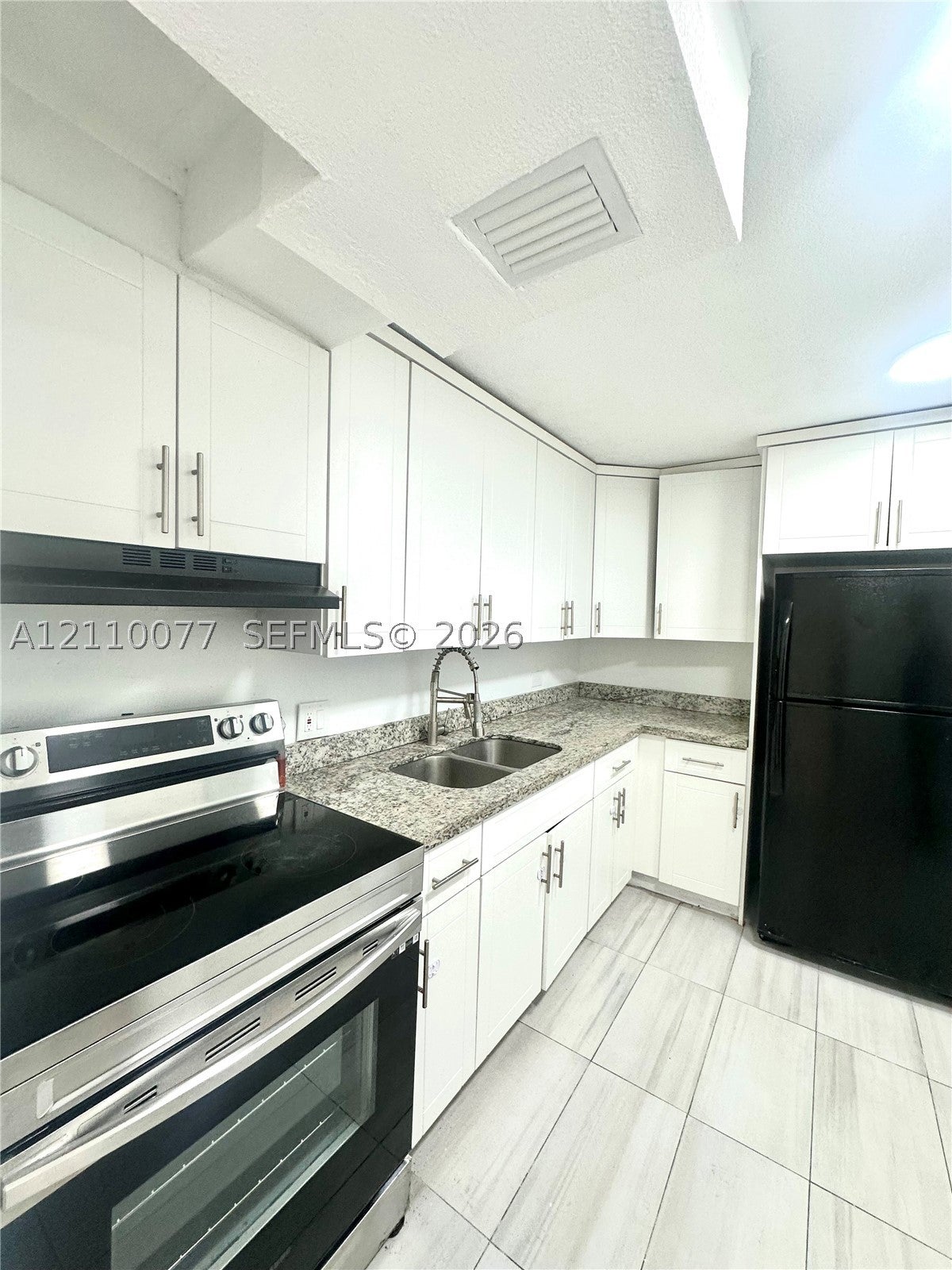 447 NE 195th St 214 — photo