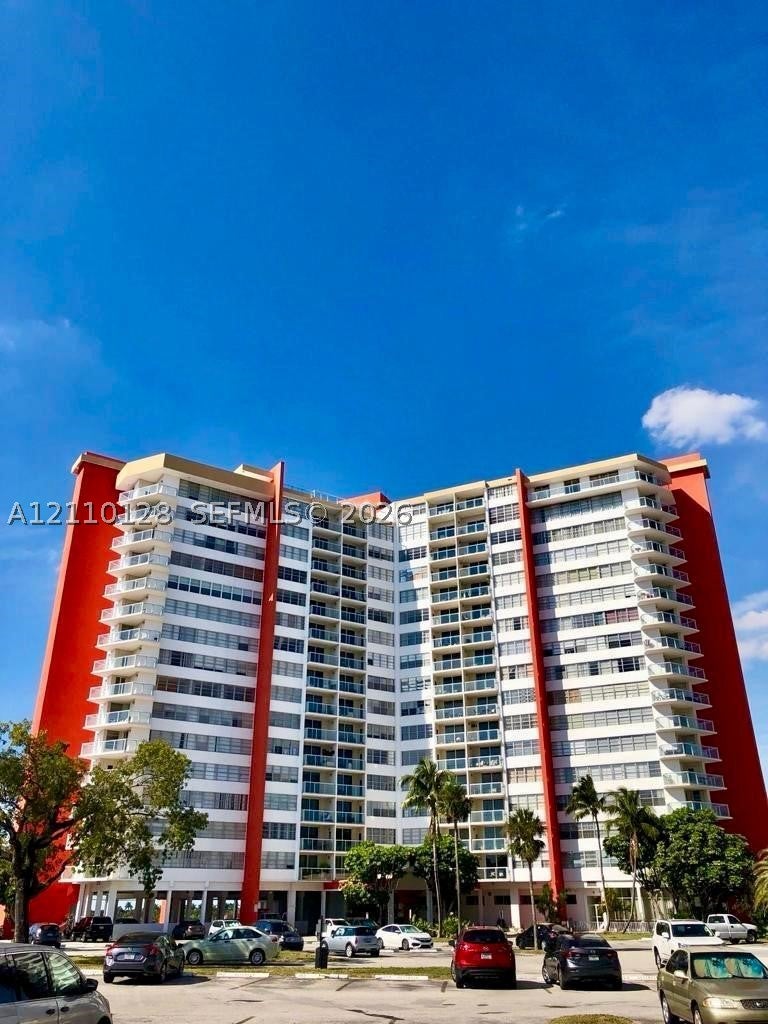 1351 NE Miami Gardens Dr 1624E — photo